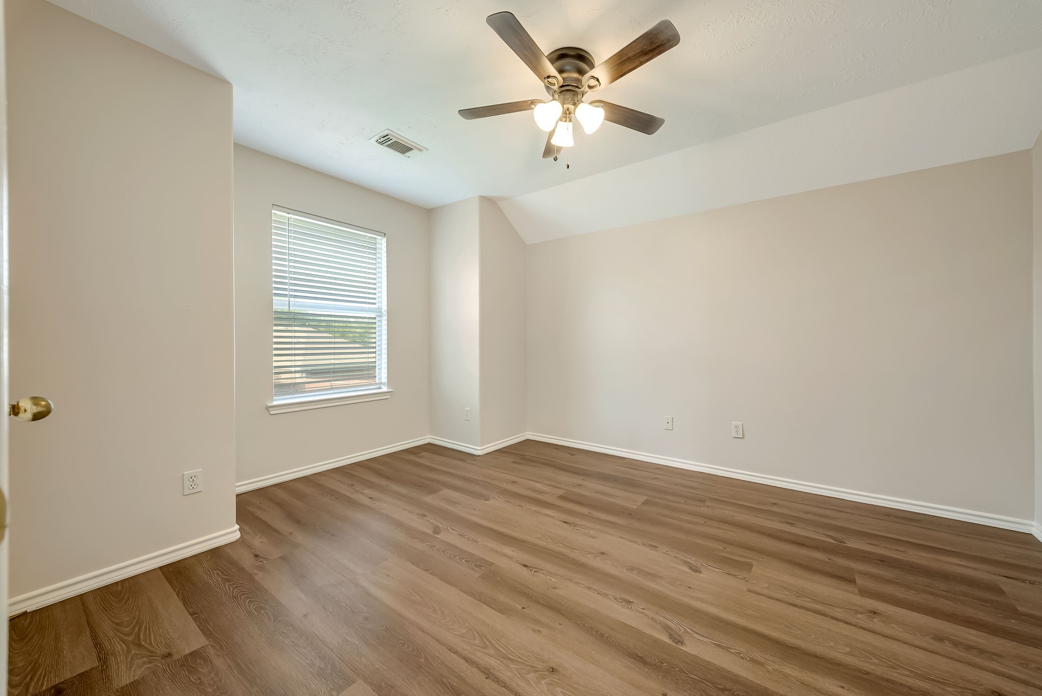 15311 Bronze Leaf Court Property Photo 18