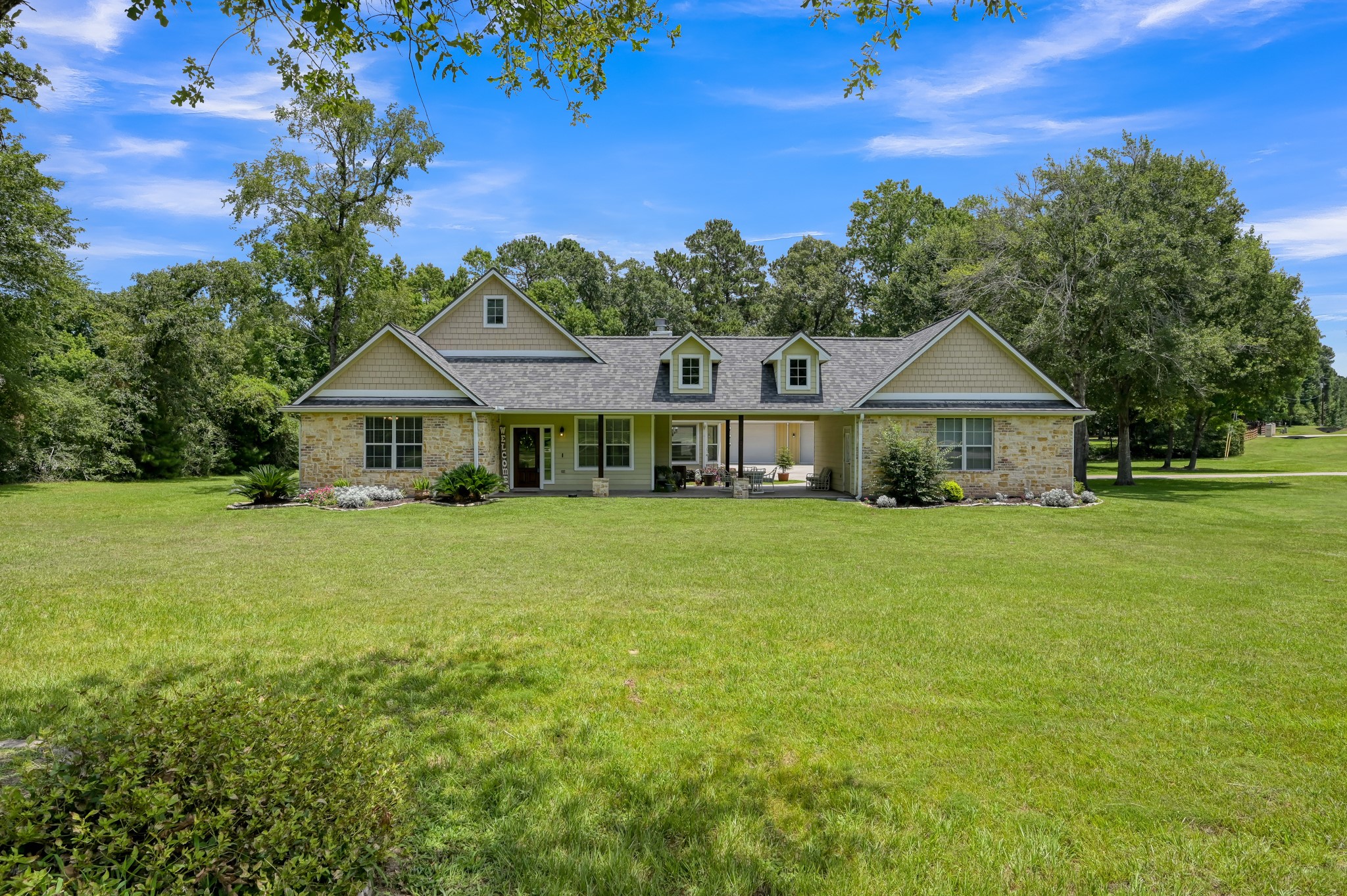 107 Ebner Lake Front Drive Property Photo 2