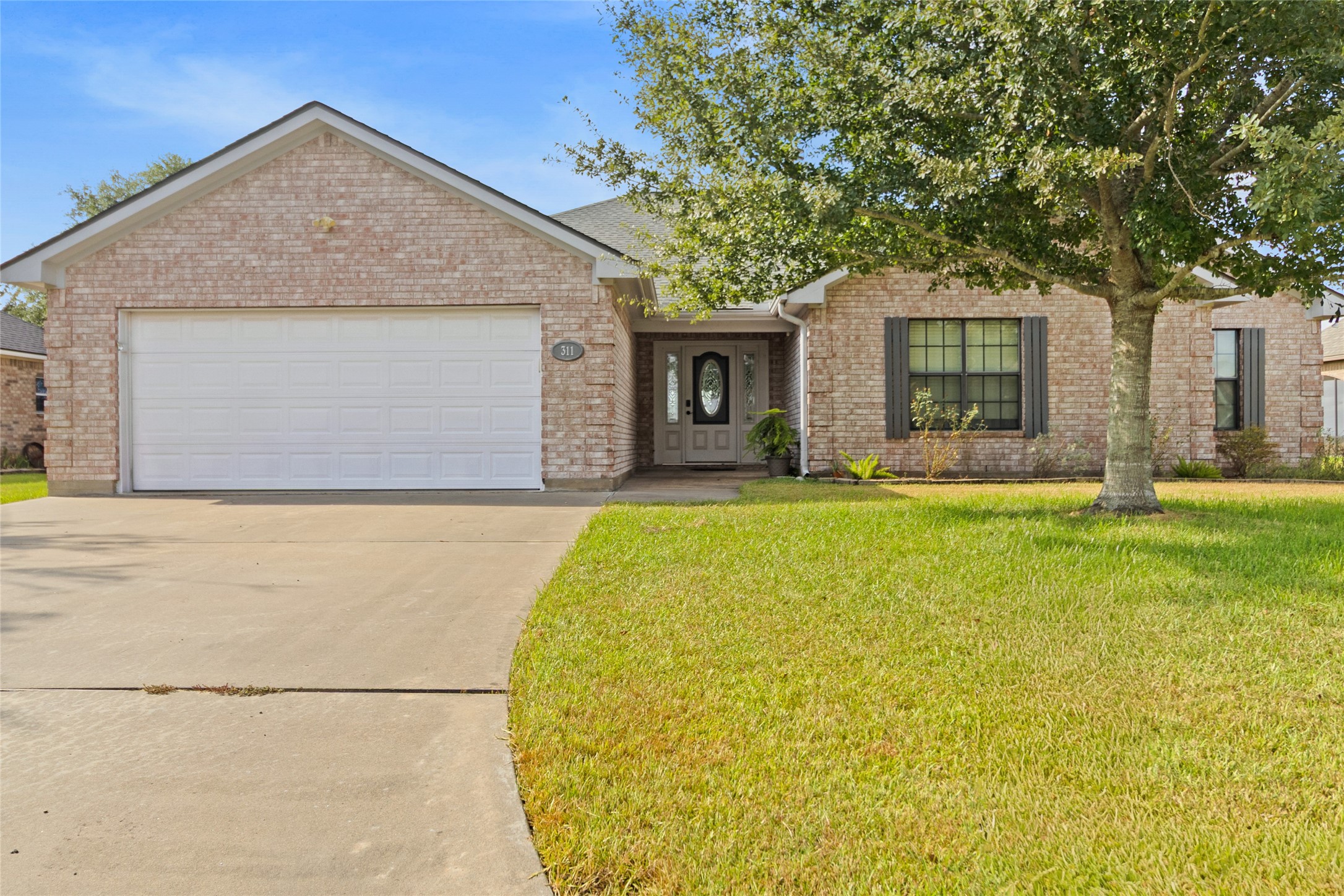 311 Sam Houston Drive Property Photo 1