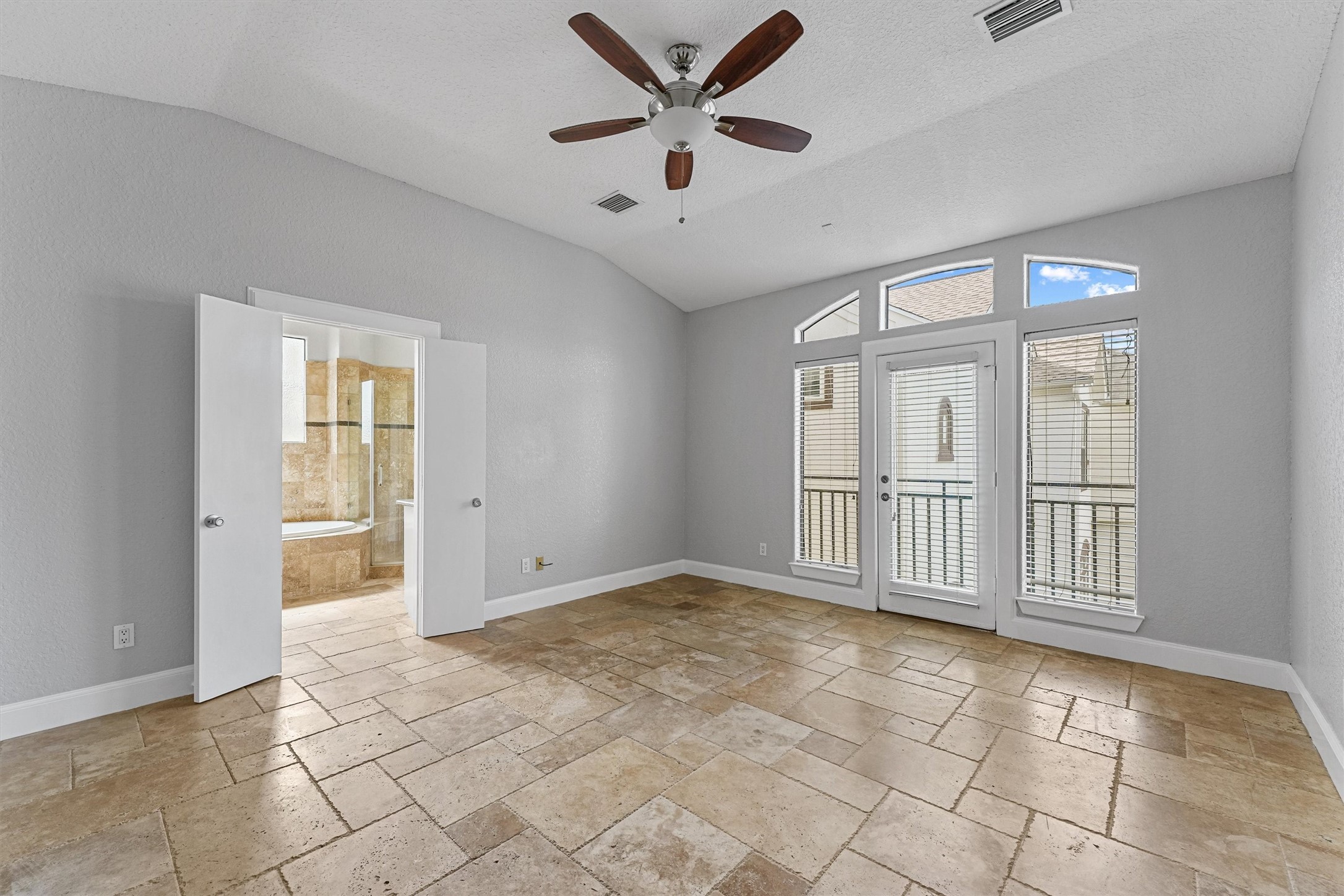 6132 Maxie Street Property Photo 10