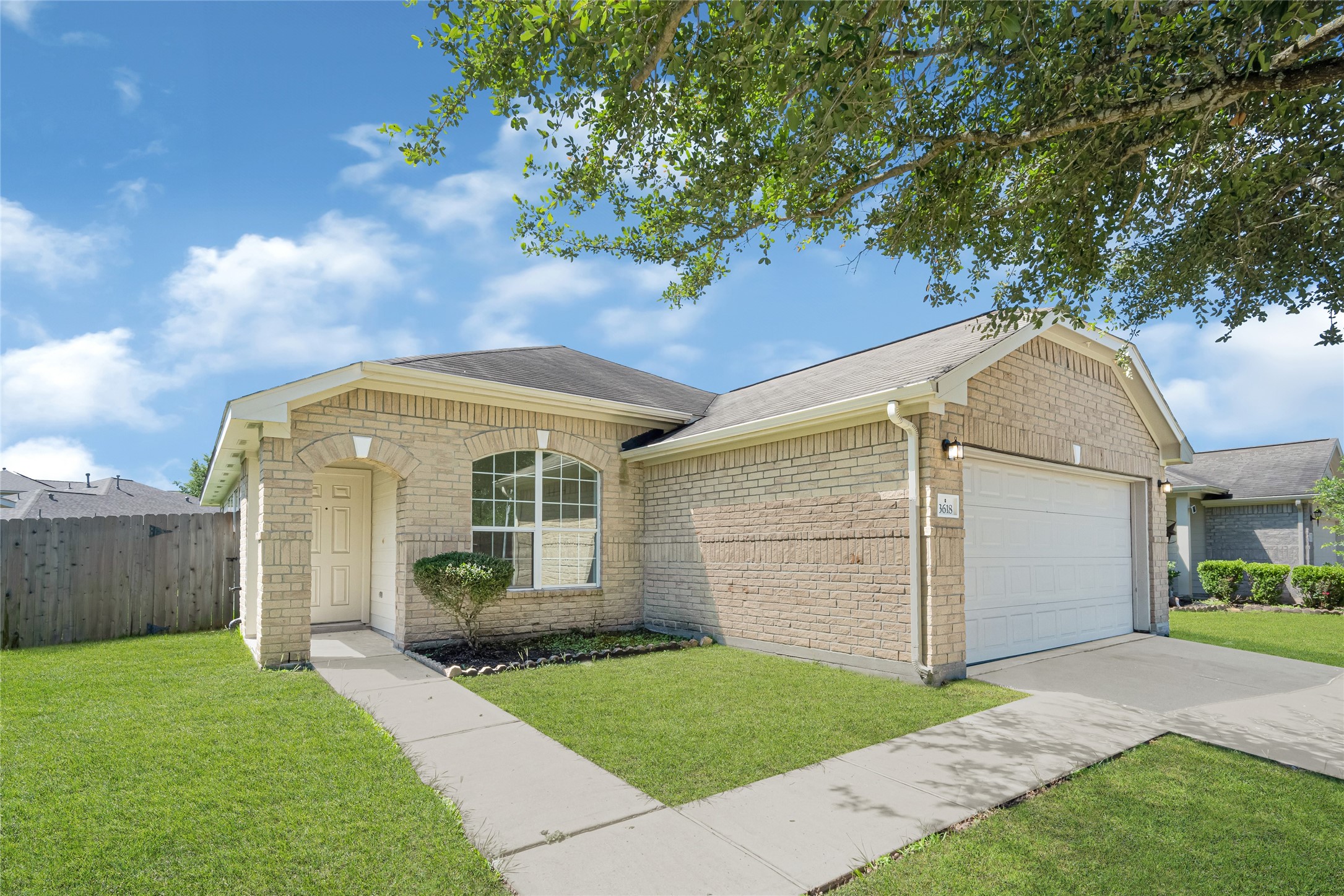 3618 Fiorella Way Property Photo 2