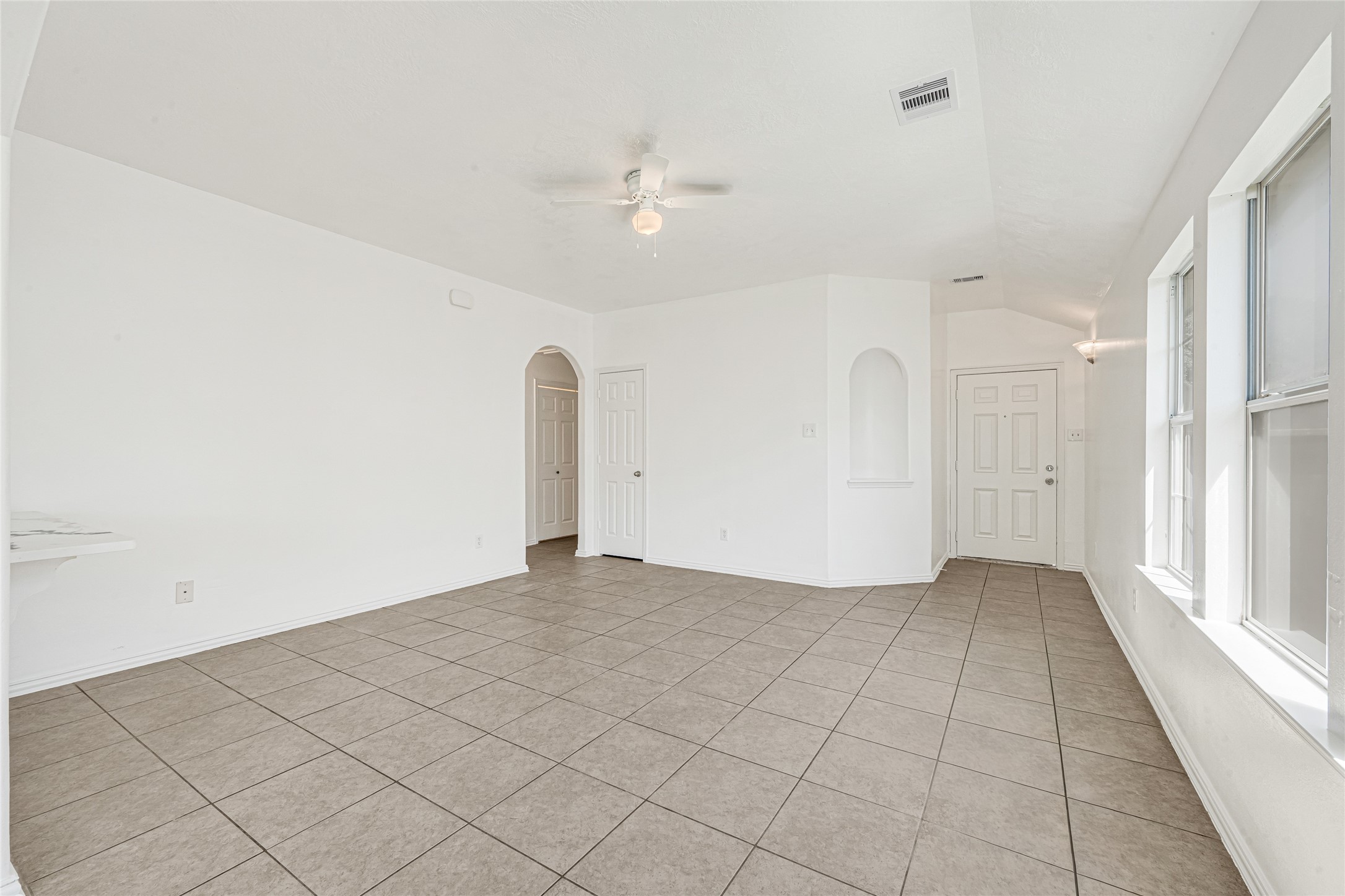3618 Fiorella Way Property Photo 6