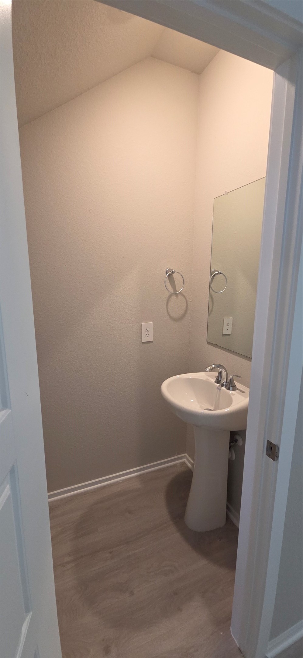 18609 Timber Glen Court Property Photo 7