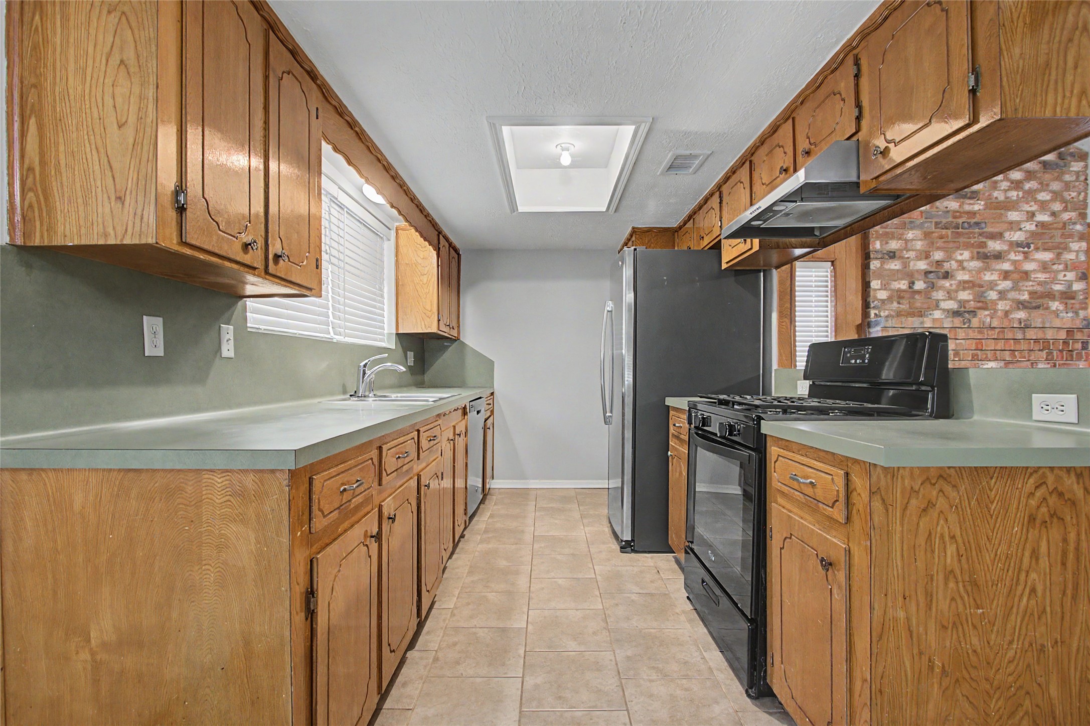 3519 Saratoga Drive Property Photo 6