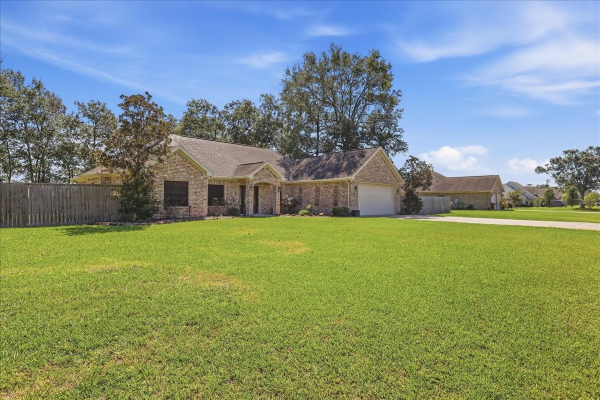 8060 E Ashford Park Property Photo 2