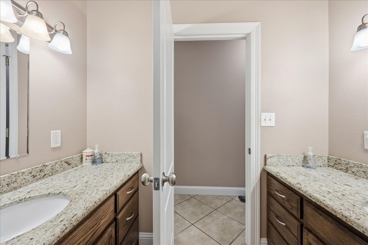 8060 E Ashford Park Property Photo 29