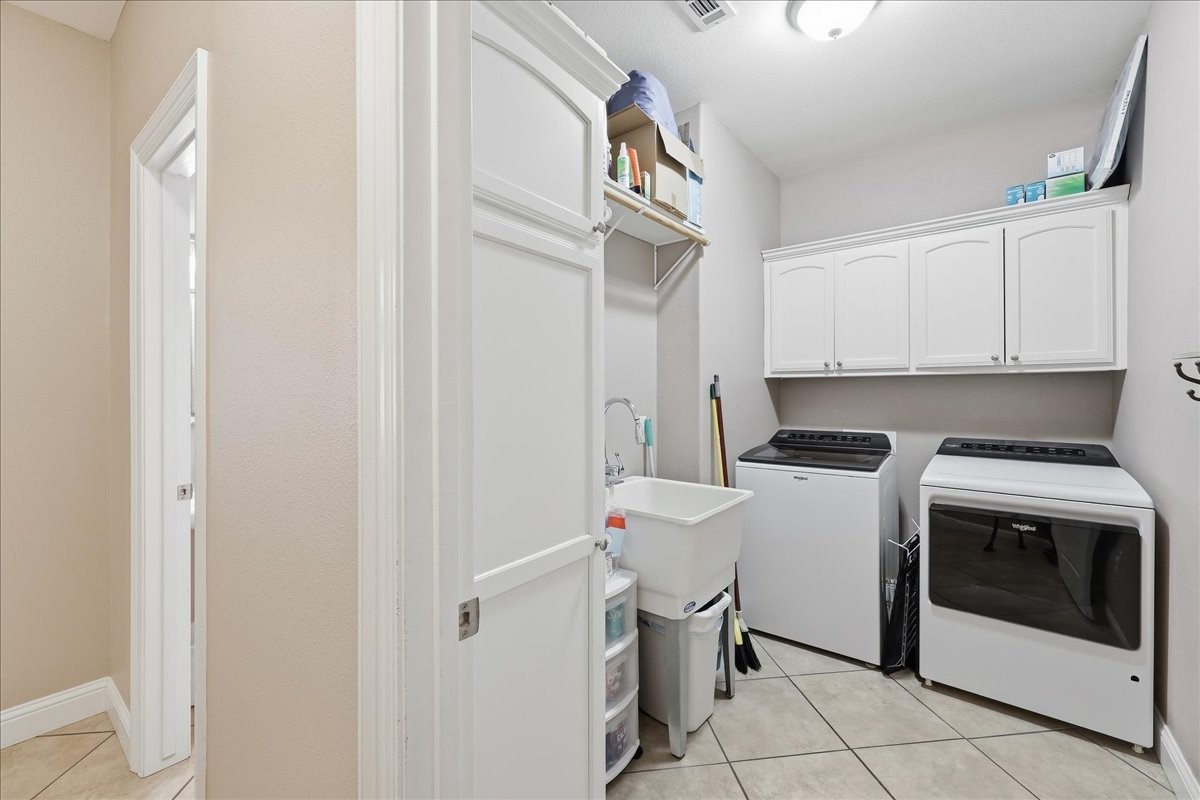 8060 E Ashford Park Property Photo 32