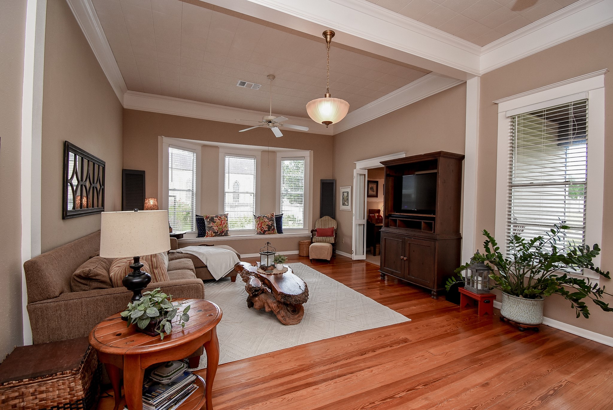 401 Fahrenthold Street Property Photo 3
