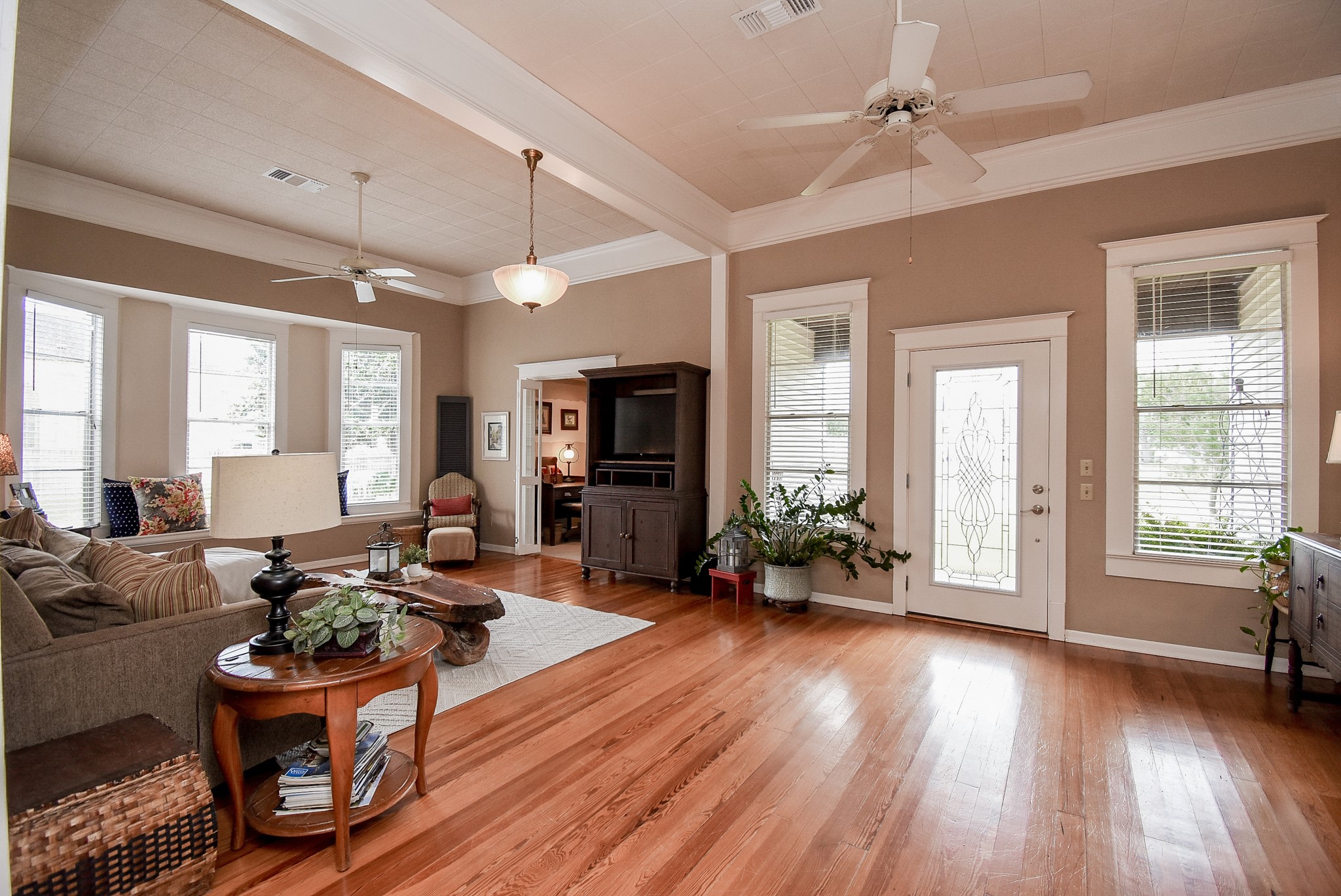 401 Fahrenthold Street Property Photo 8
