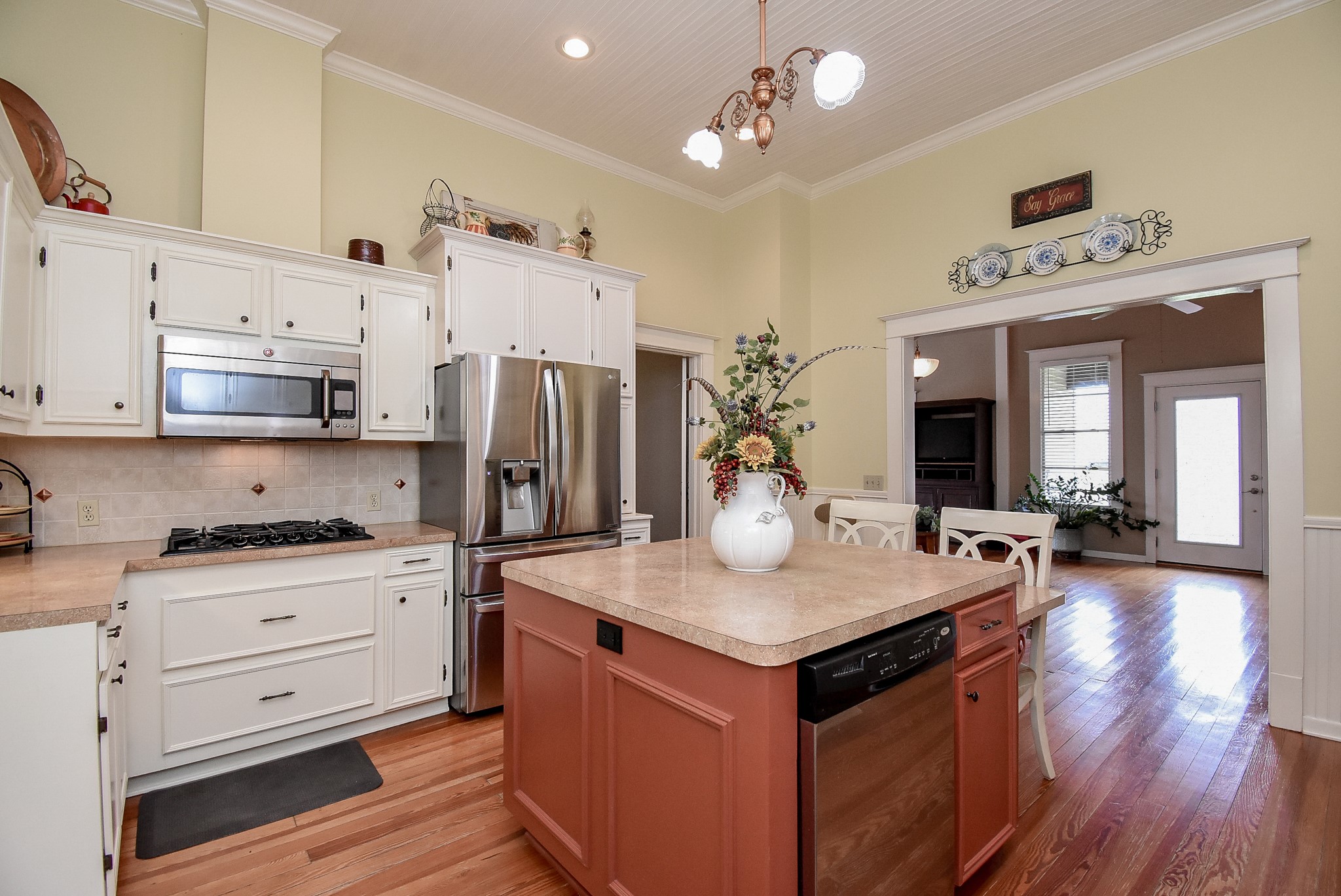 401 Fahrenthold Street Property Photo 13