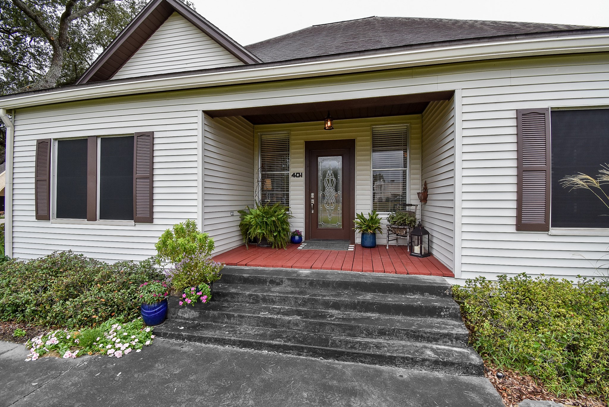 401 Fahrenthold Street Property Photo 32