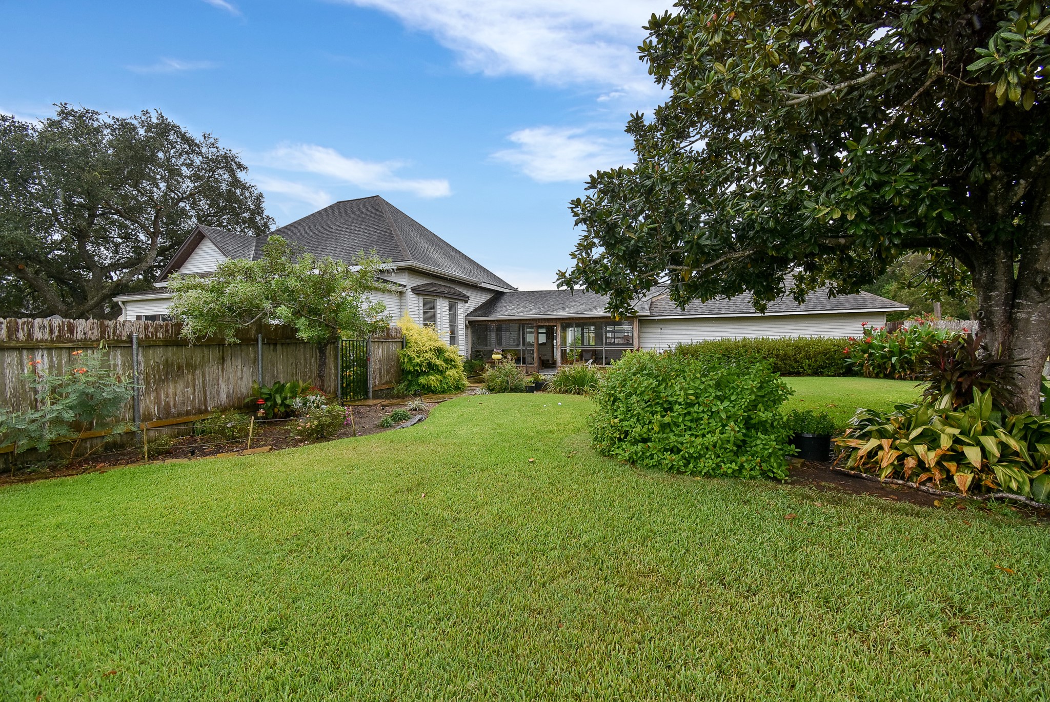 401 Fahrenthold Street Property Photo 38