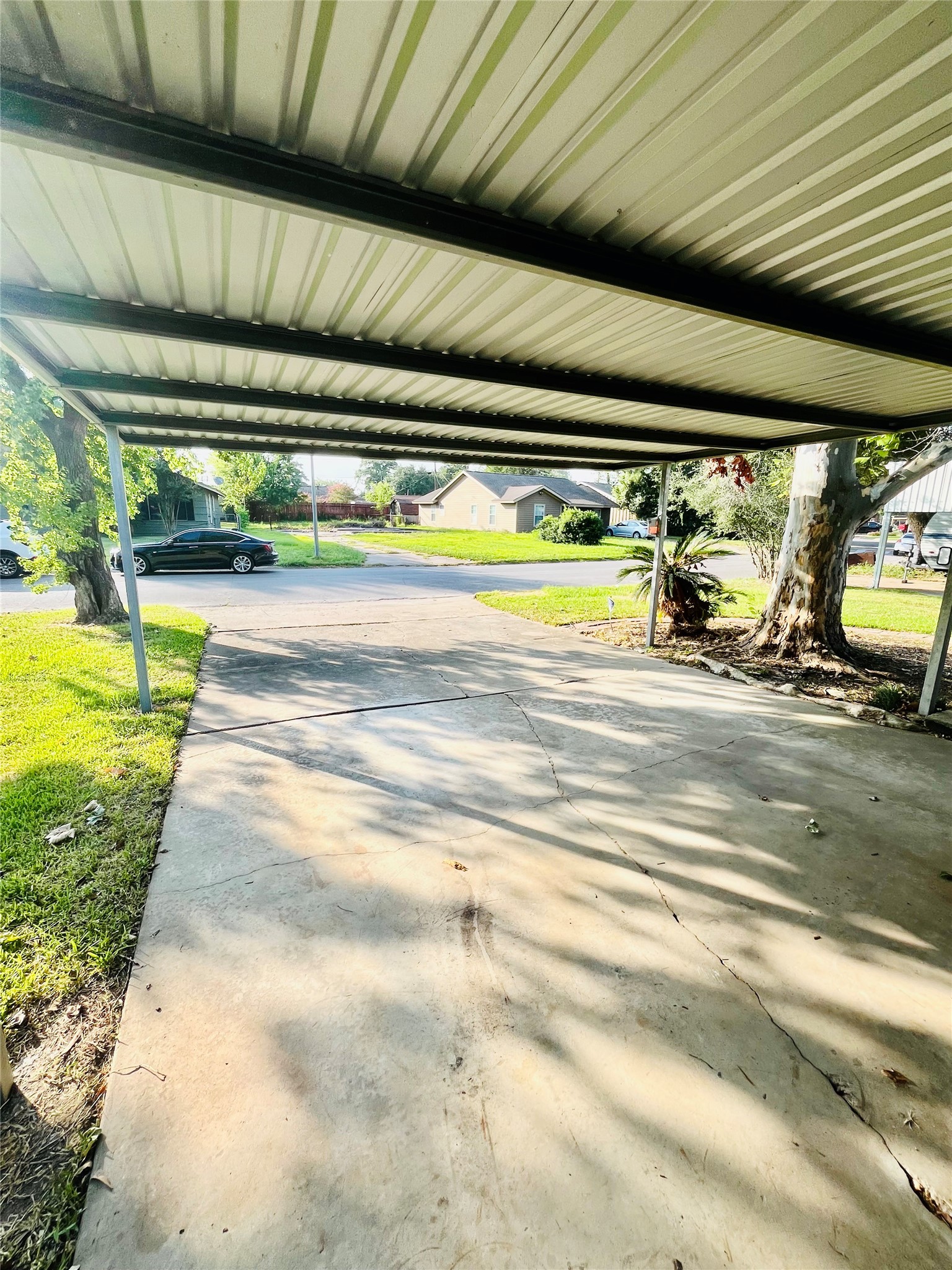 12426 Ledger Lane Property Photo 4