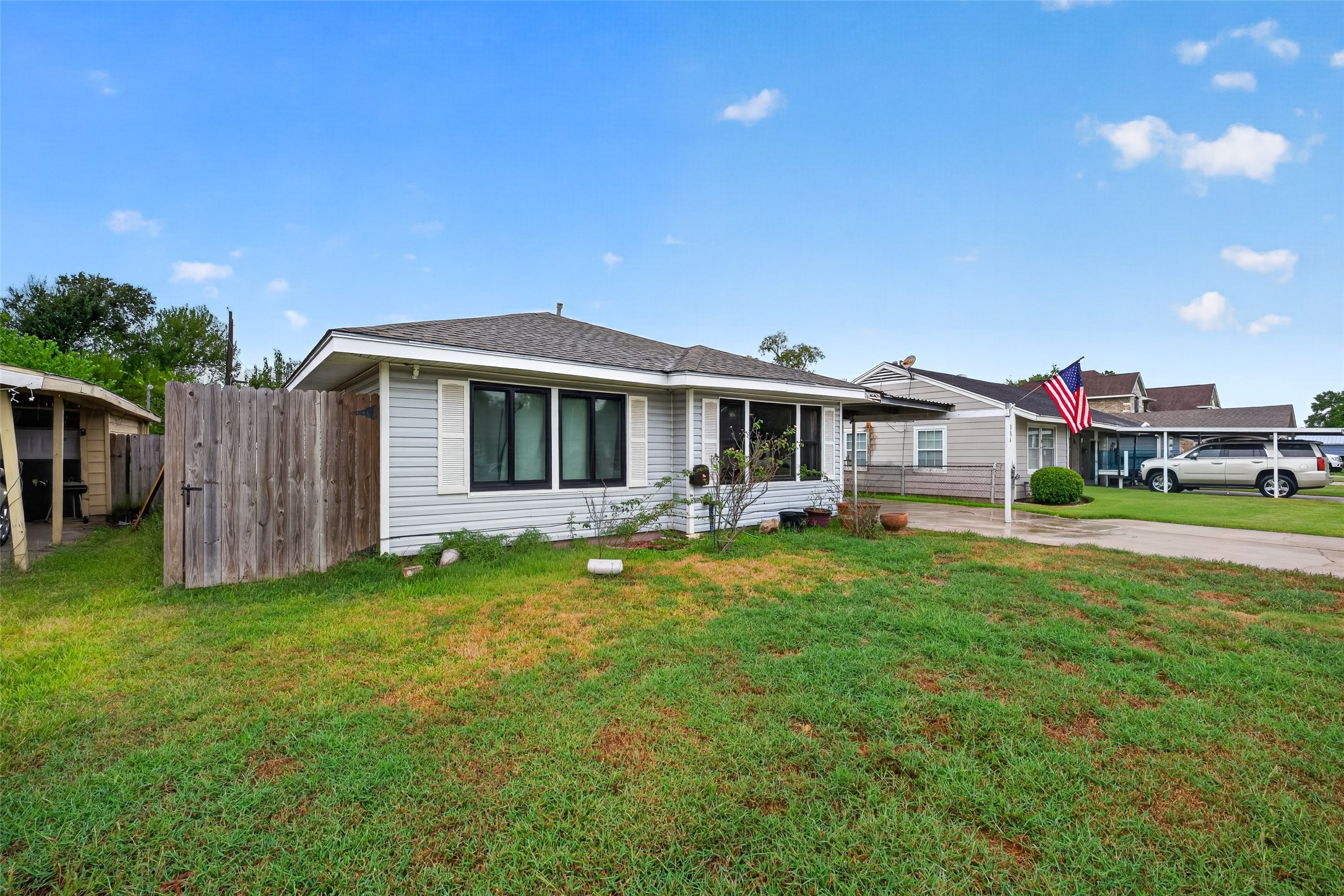 306 Tilden Drive Property Photo 2