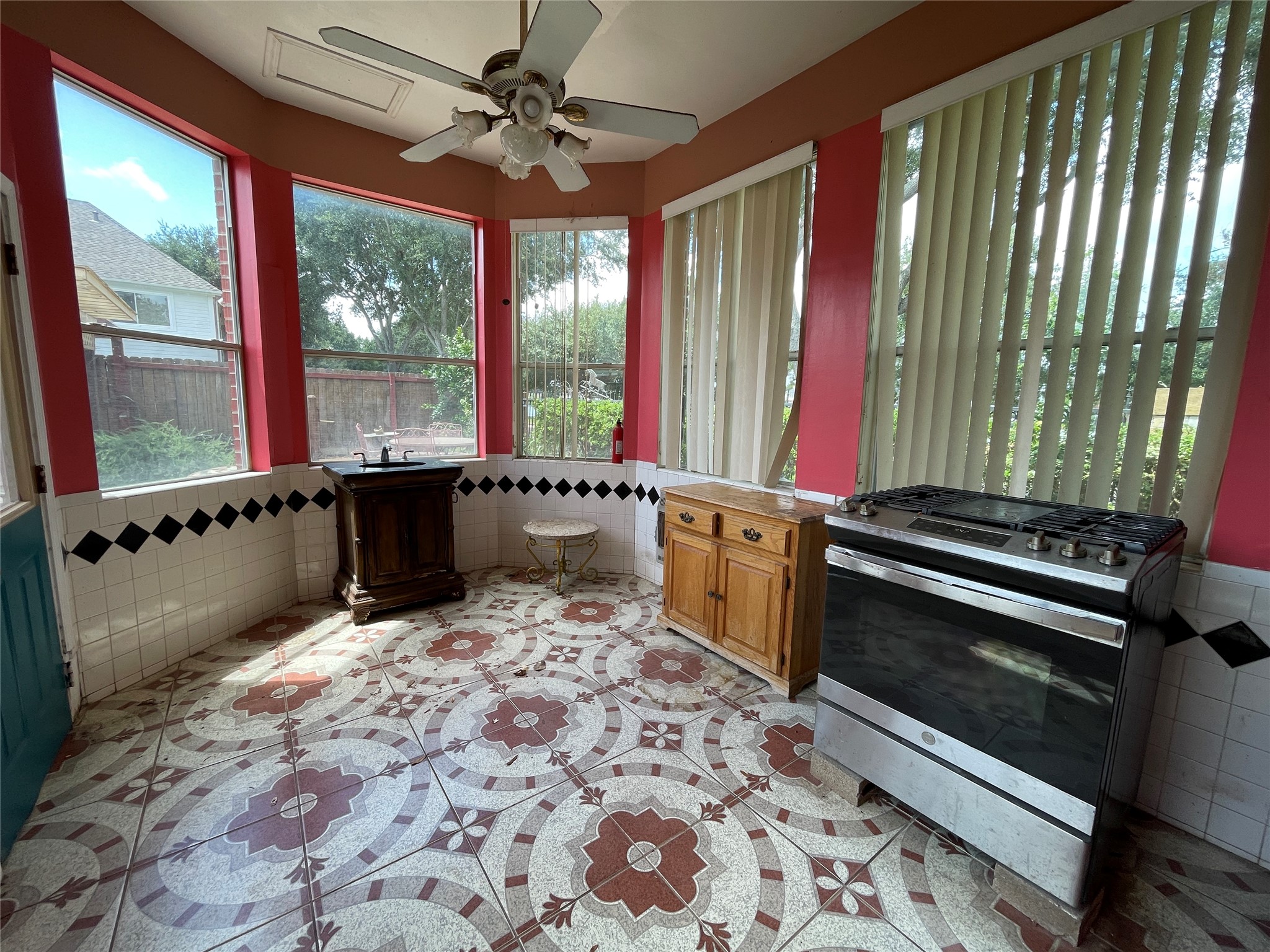 1951 Lake Winds Drive Property Photo 7