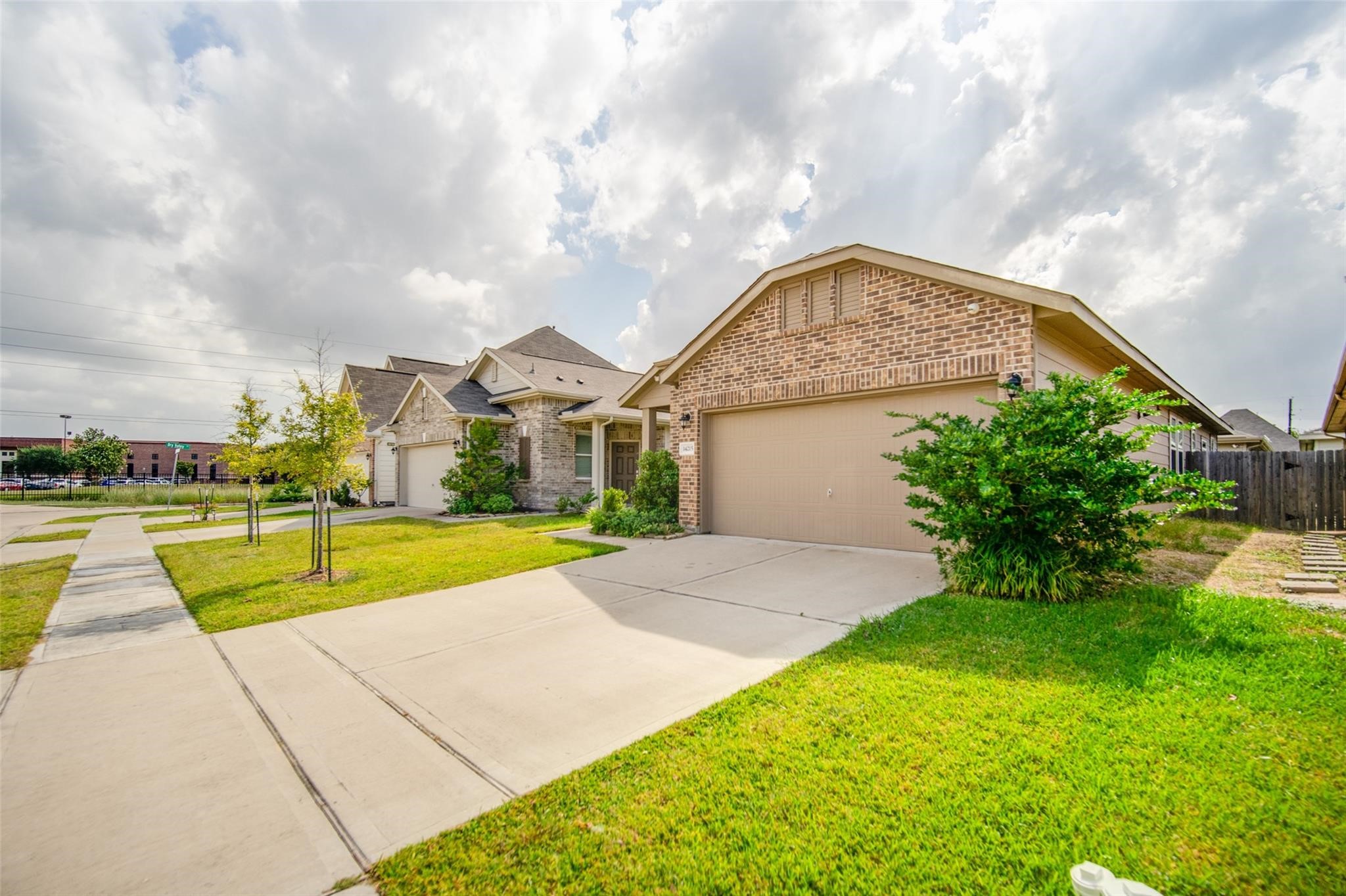 14215 Campo Vista Dr Property Photo 2