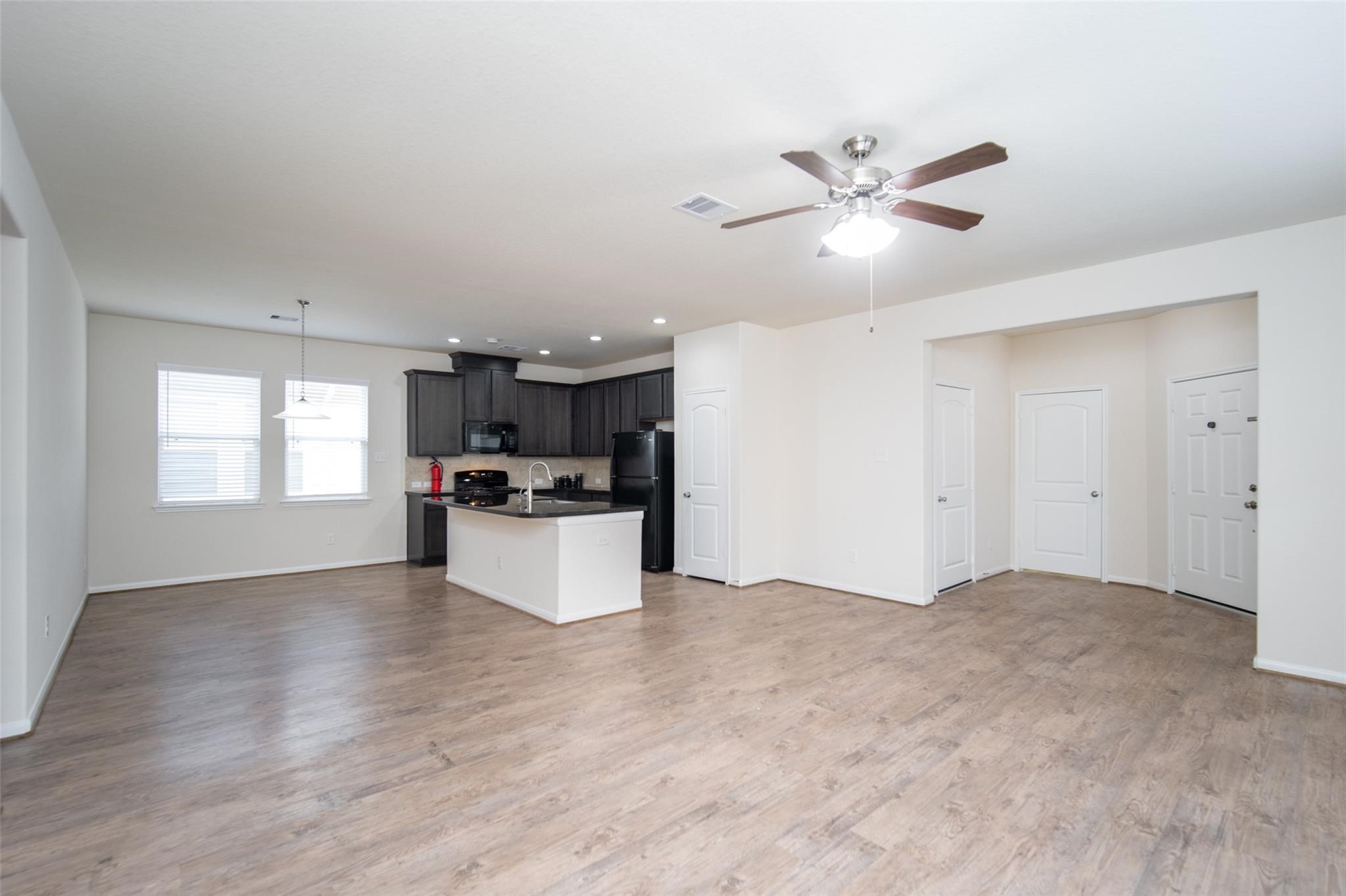 14215 Campo Vista Dr Property Photo 6
