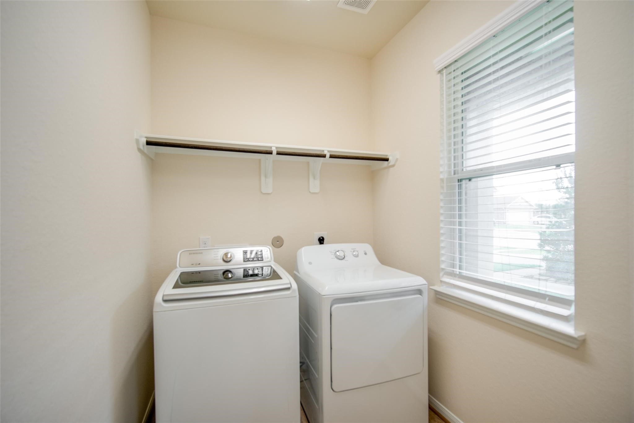 14215 Campo Vista Dr Property Photo 11