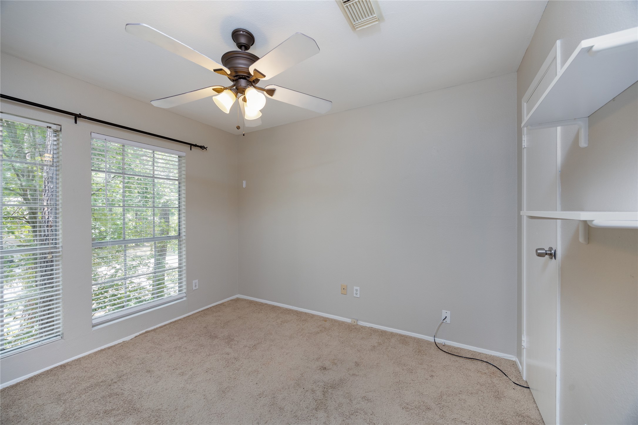 28 Night Hawk Place Property Photo 32