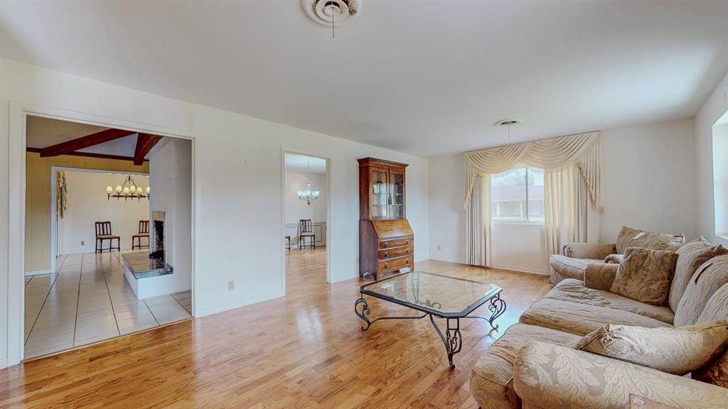5710 Pickwick Lane Property Photo 8