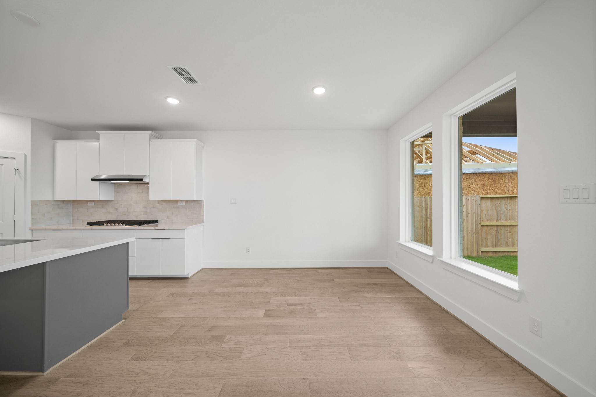 10206 Van Gogh Court Property Photo 4