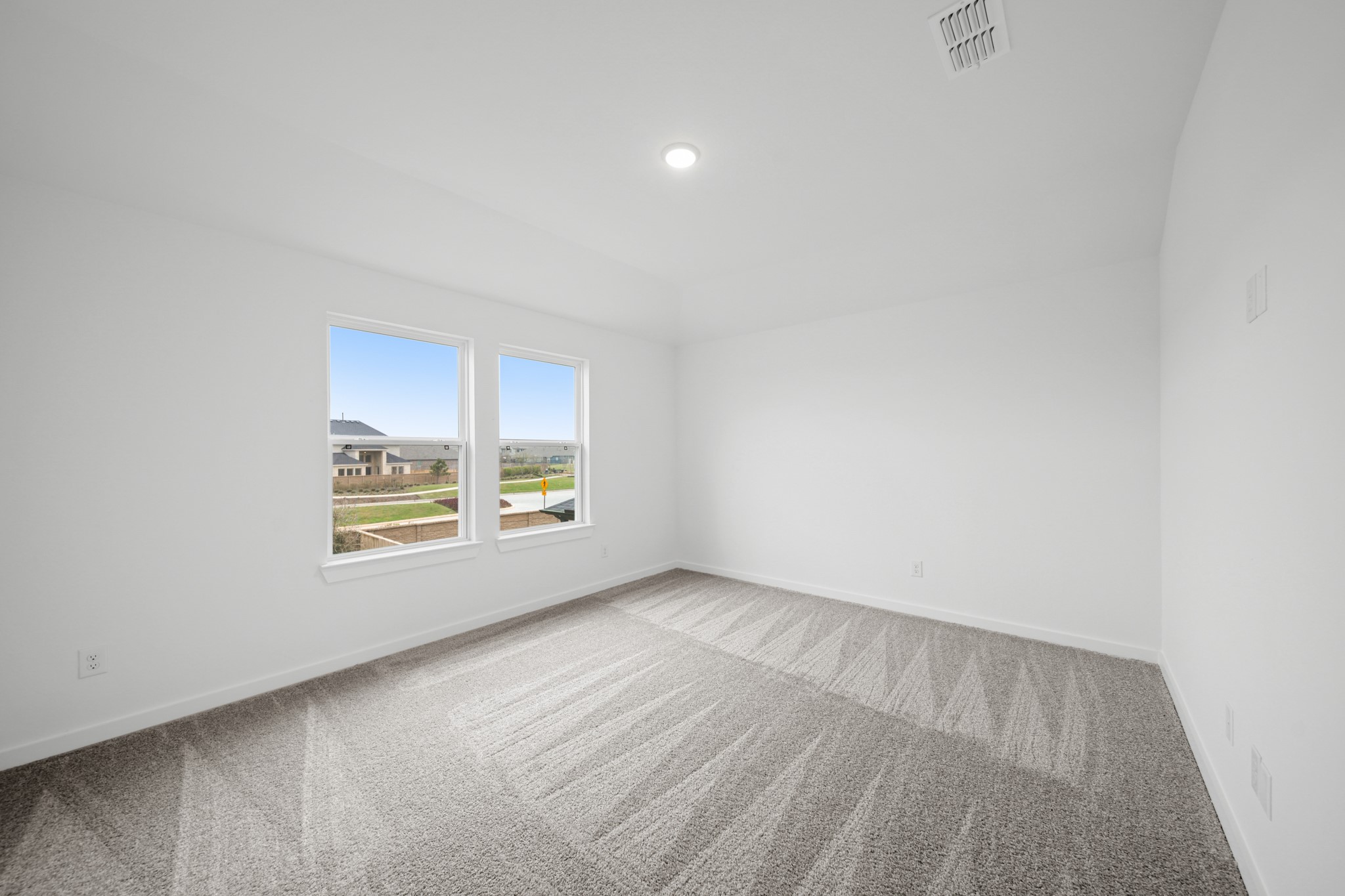 10206 Van Gogh Court Property Photo 8