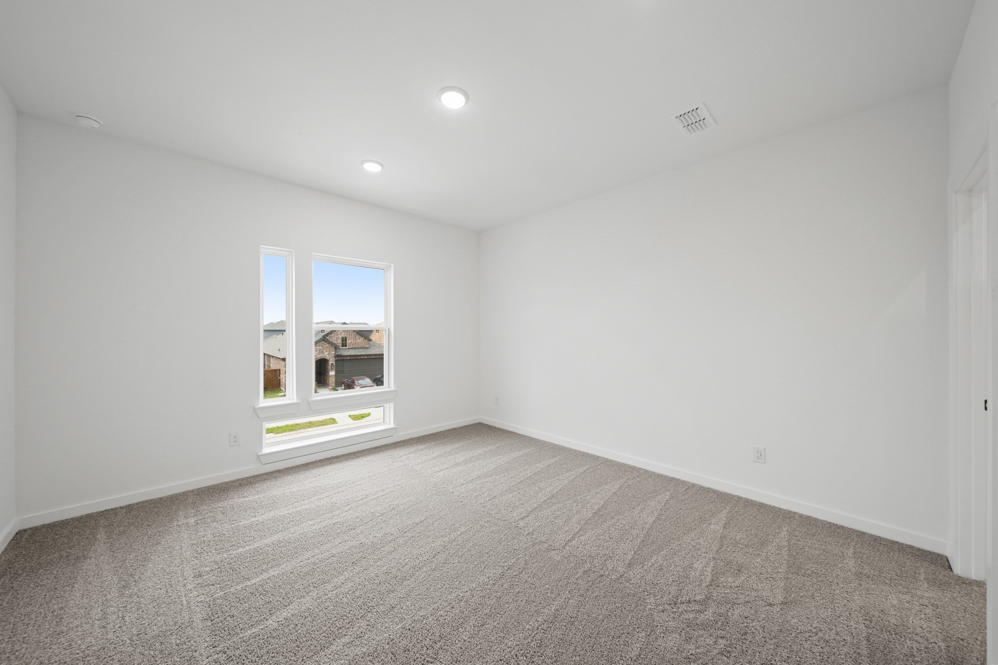 10206 Van Gogh Court Property Photo 9