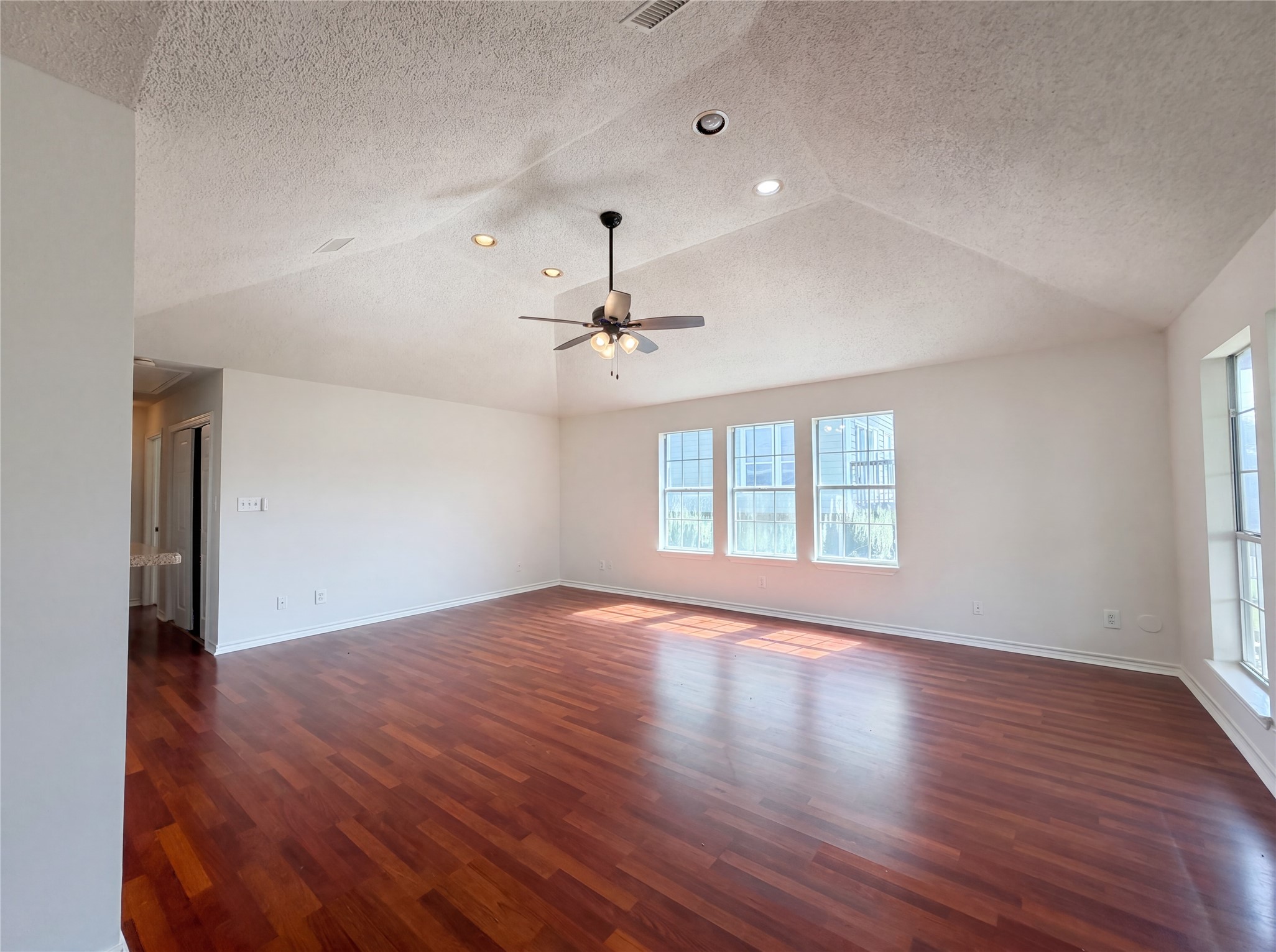 13909 Pirates Beach Boulevard Property Photo 3
