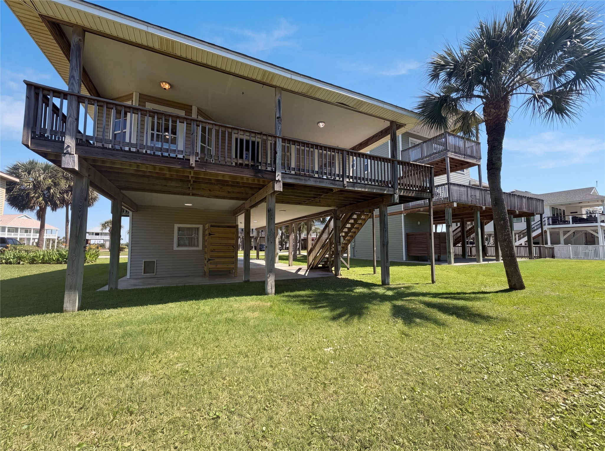 13909 Pirates Beach Boulevard Property Photo 5