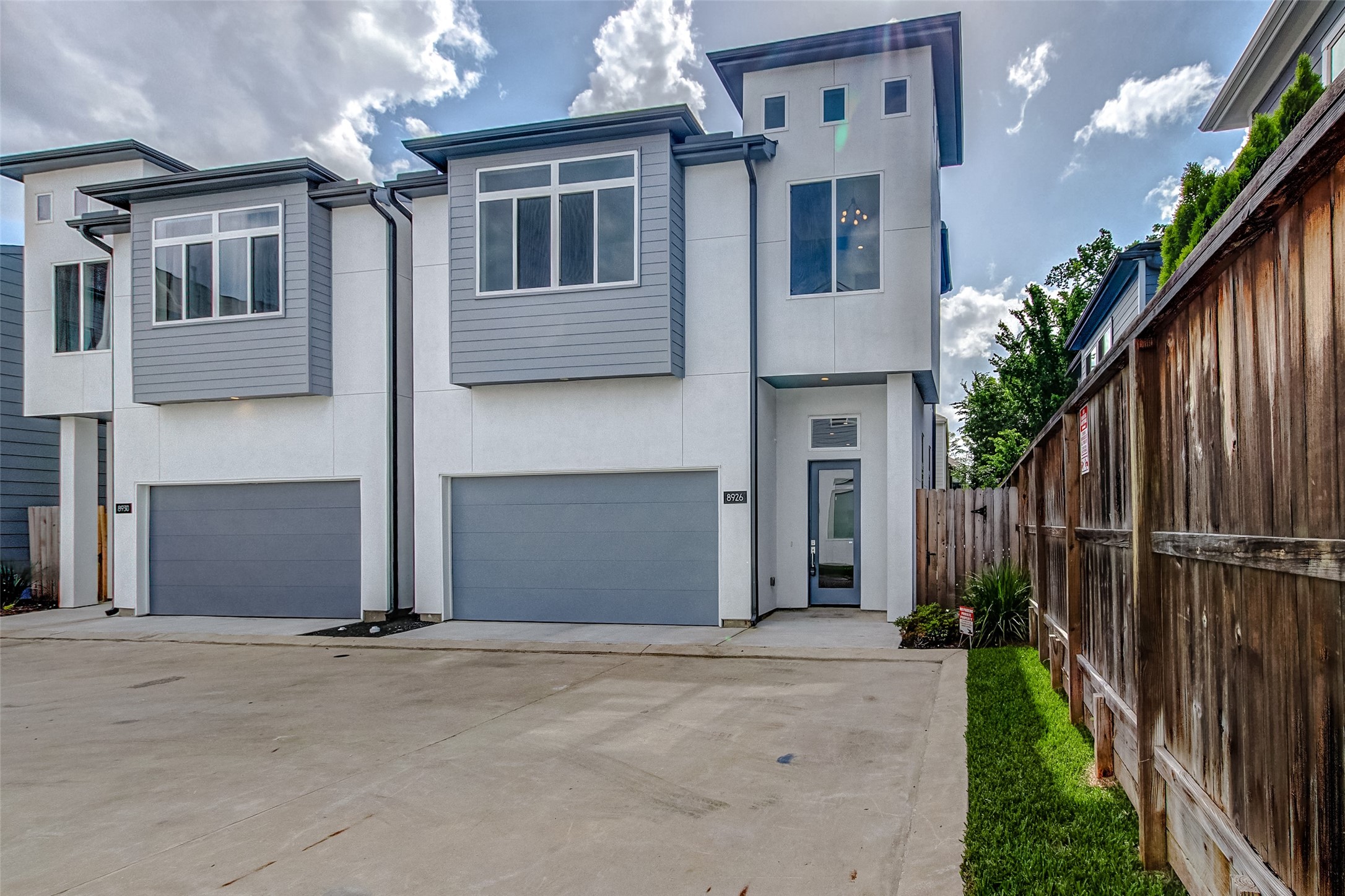 8926 Spring Knoll Forest Drive Property Photo 1