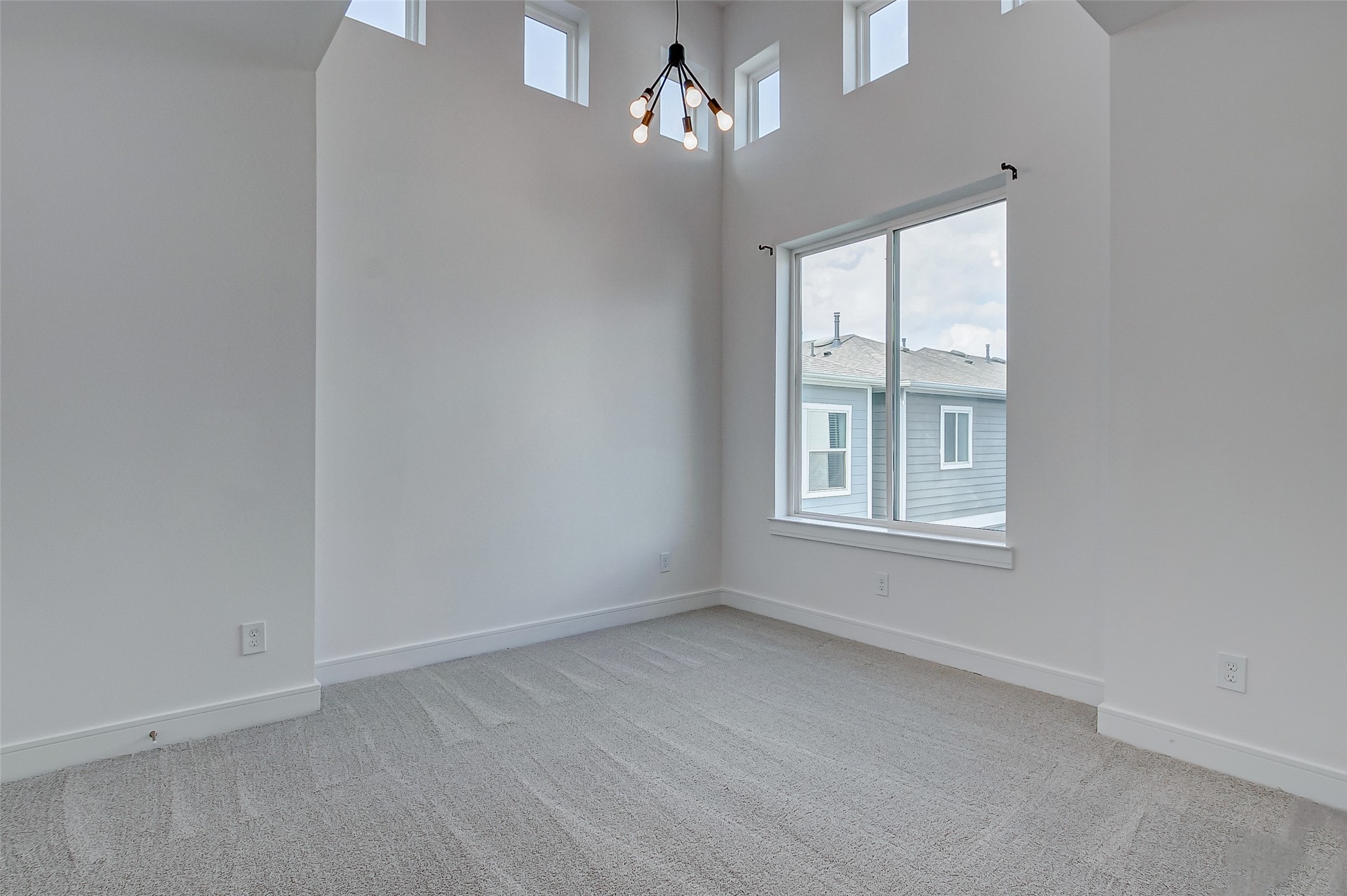 8926 Spring Knoll Forest Drive Property Photo 12