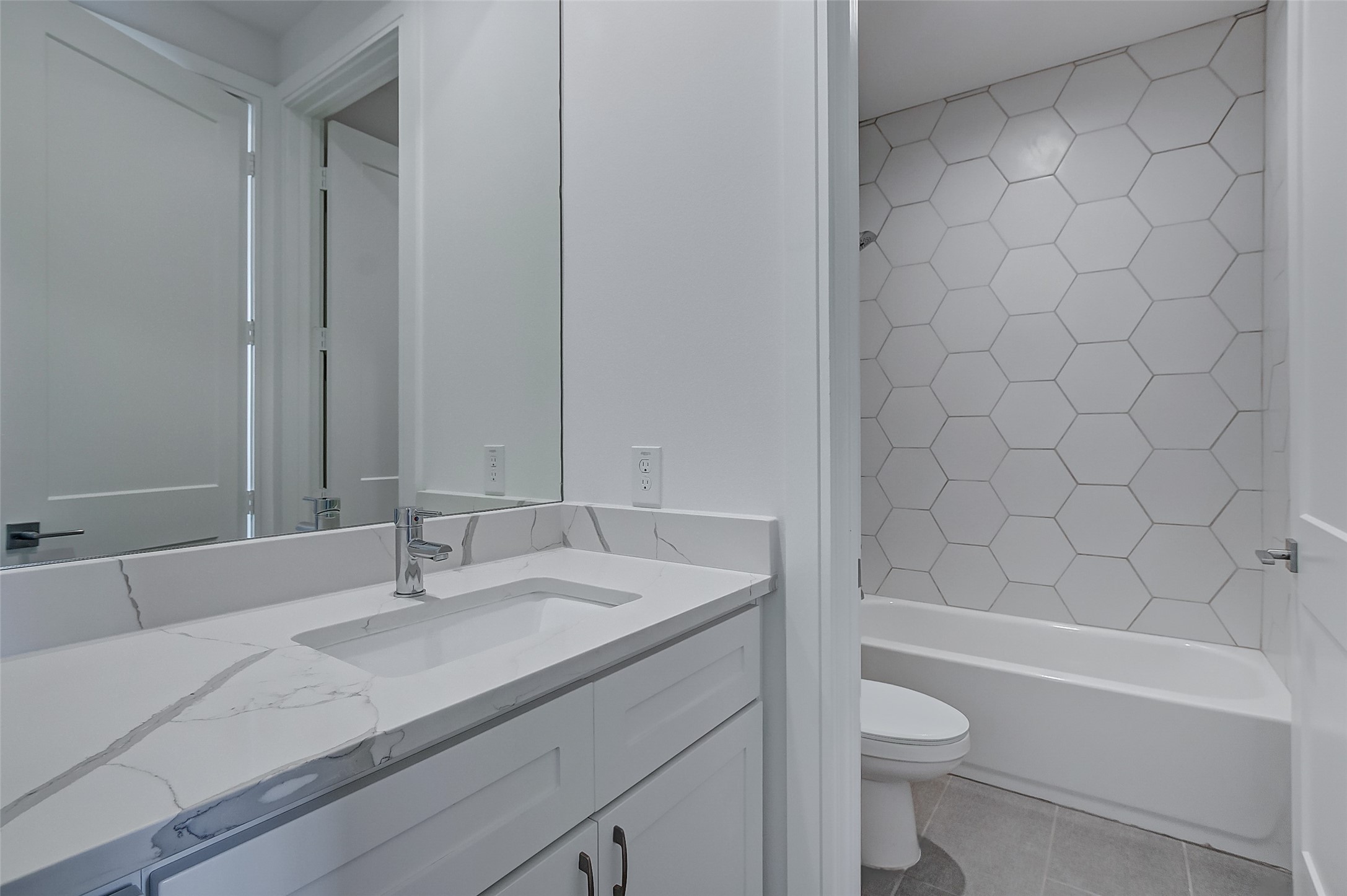 8926 Spring Knoll Forest Drive Property Photo 14