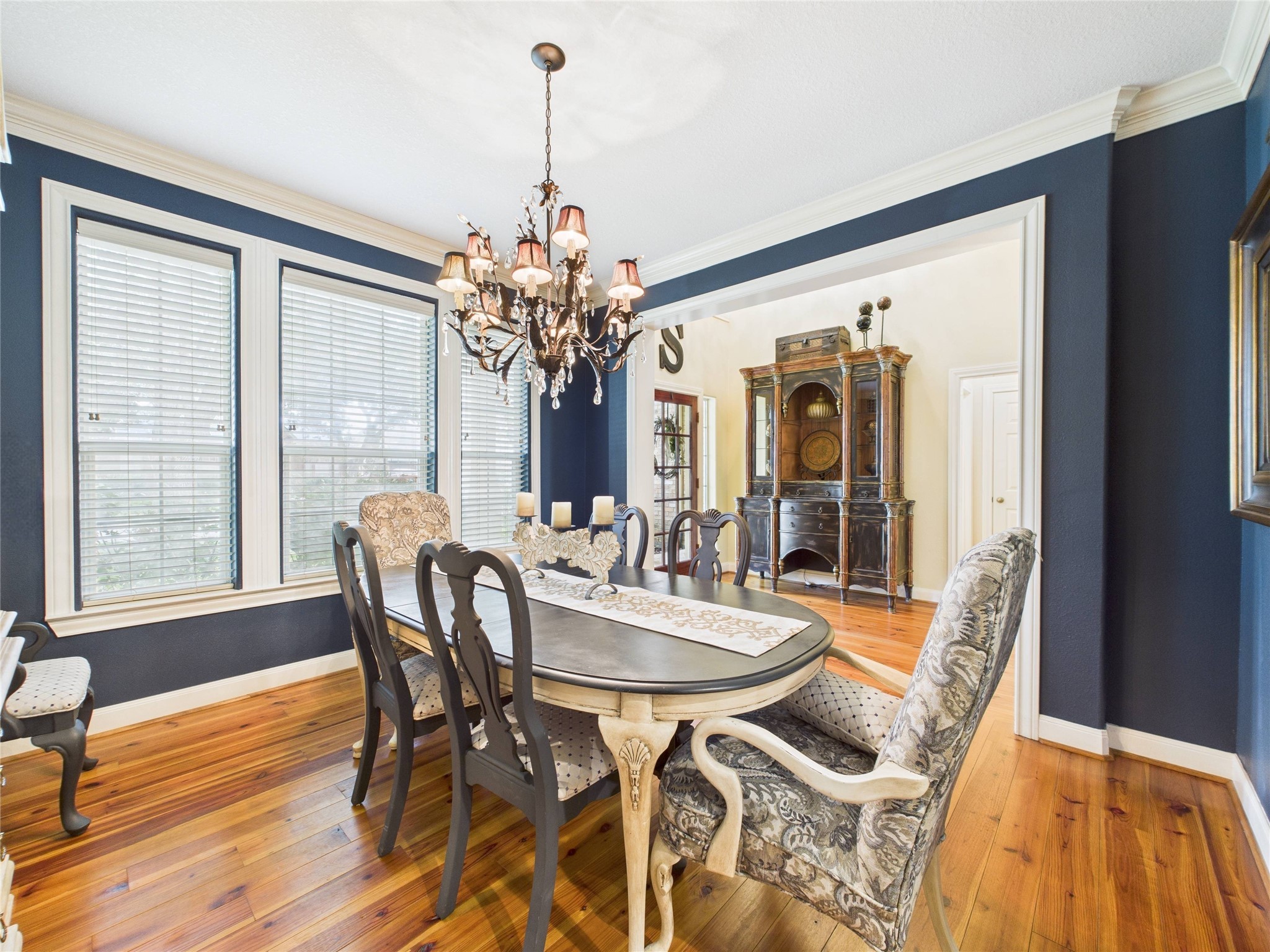 6846 Kemper Drive Property Photo 4