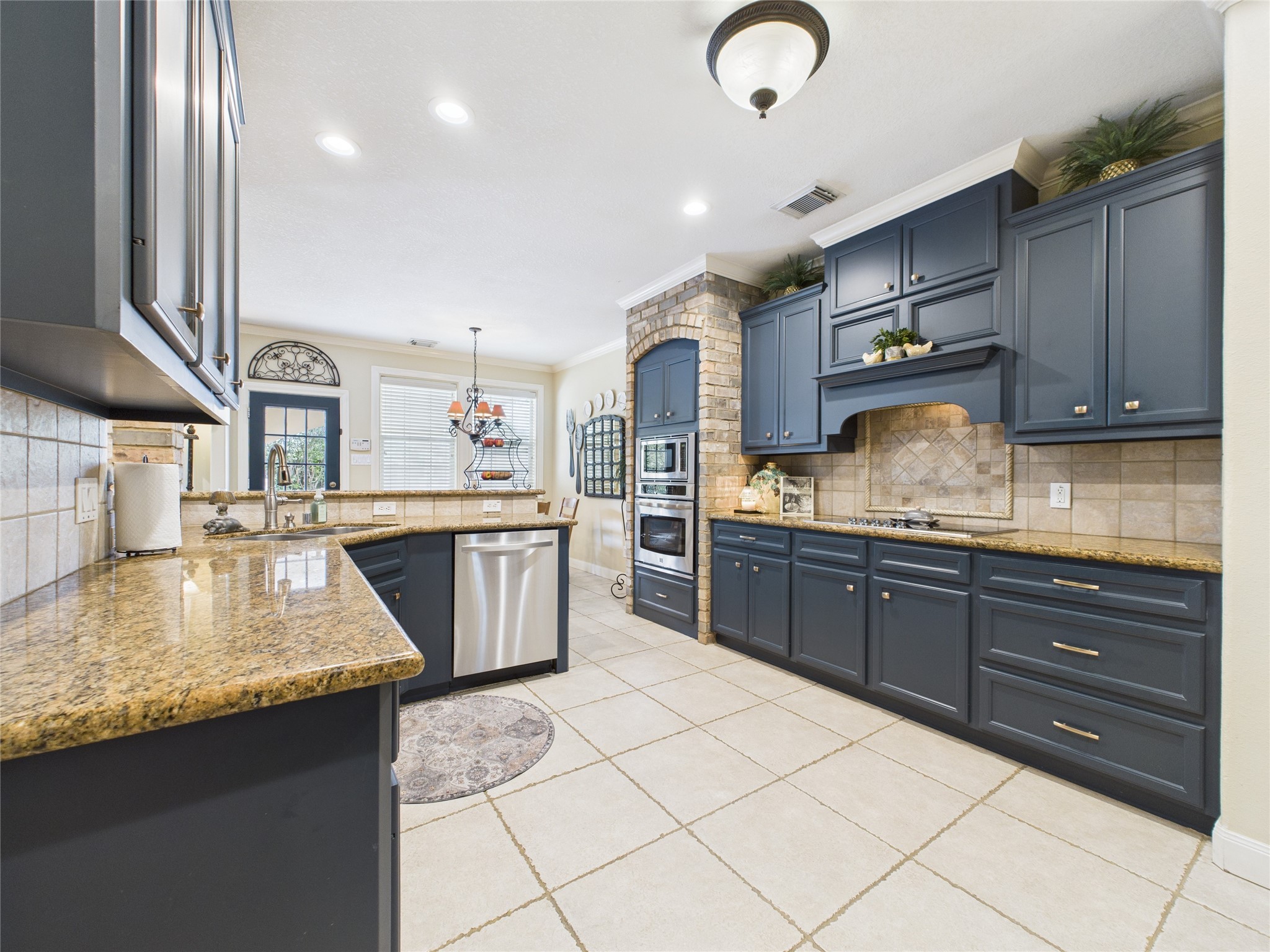 6846 Kemper Drive Property Photo 8