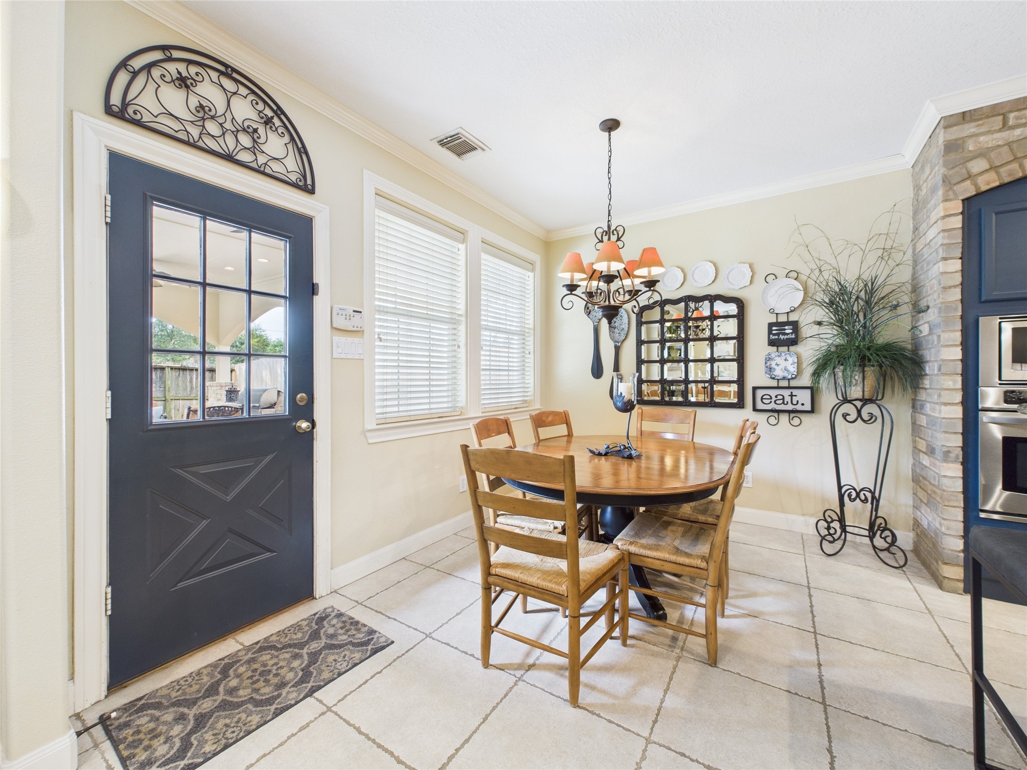 6846 Kemper Drive Property Photo 11