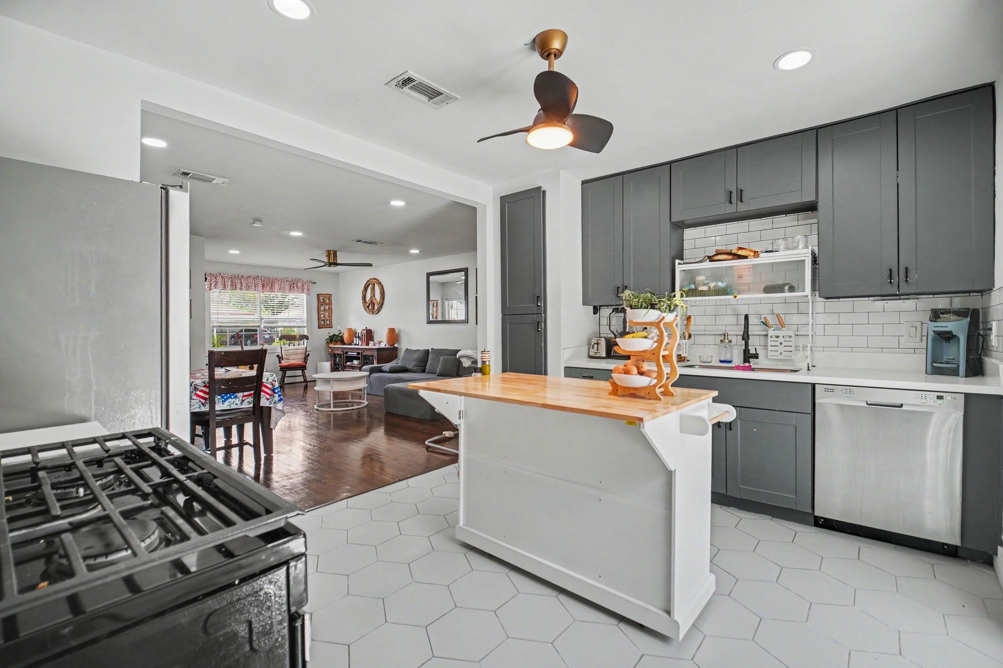 5226 Pomander Road Property Photo 12