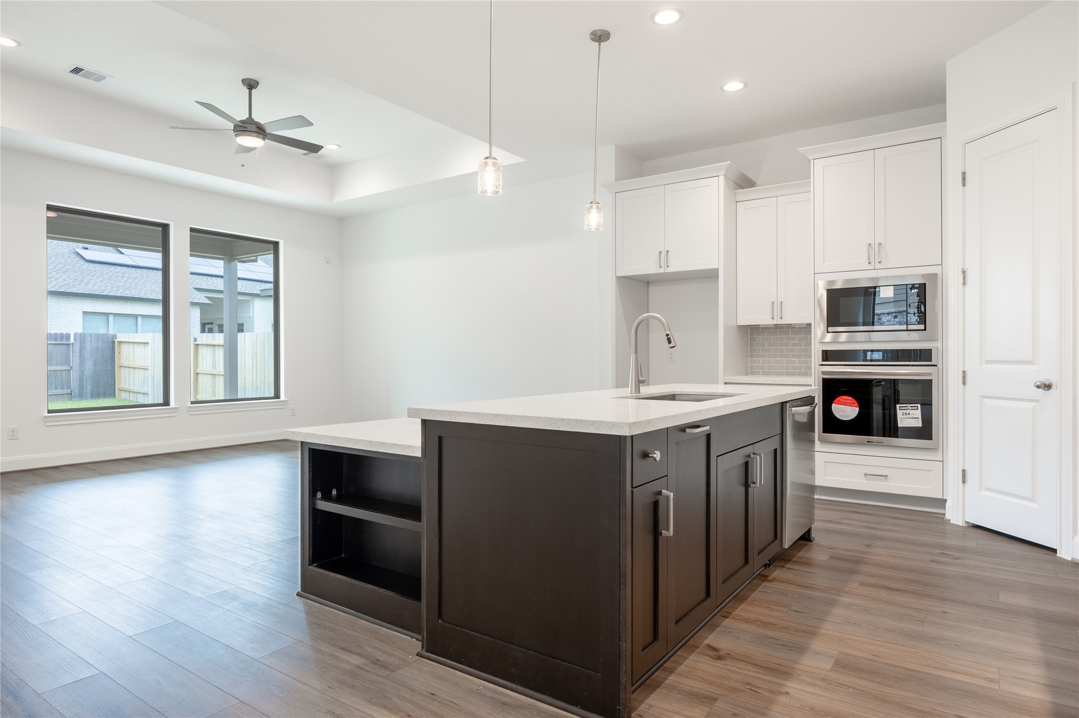 825 Laguna Green Lane Property Photo 5