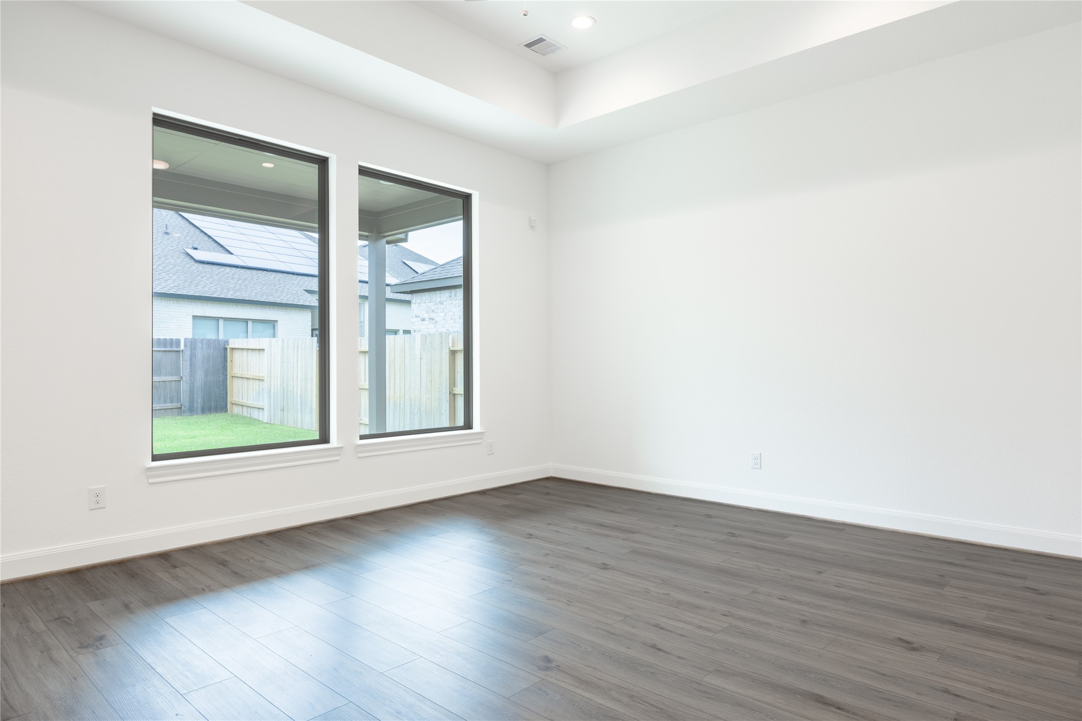 825 Laguna Green Lane Property Photo 7