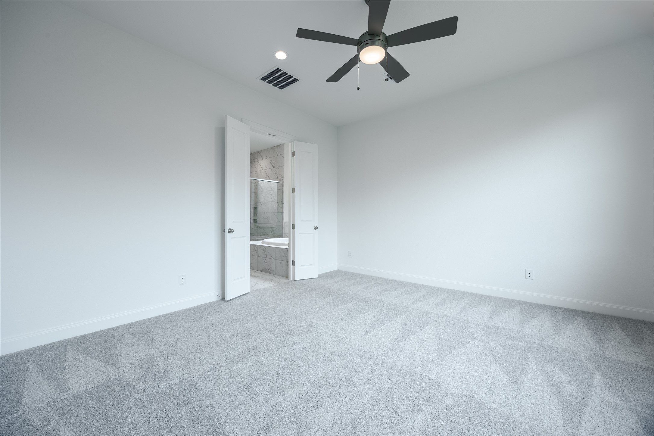 825 Laguna Green Lane Property Photo 13