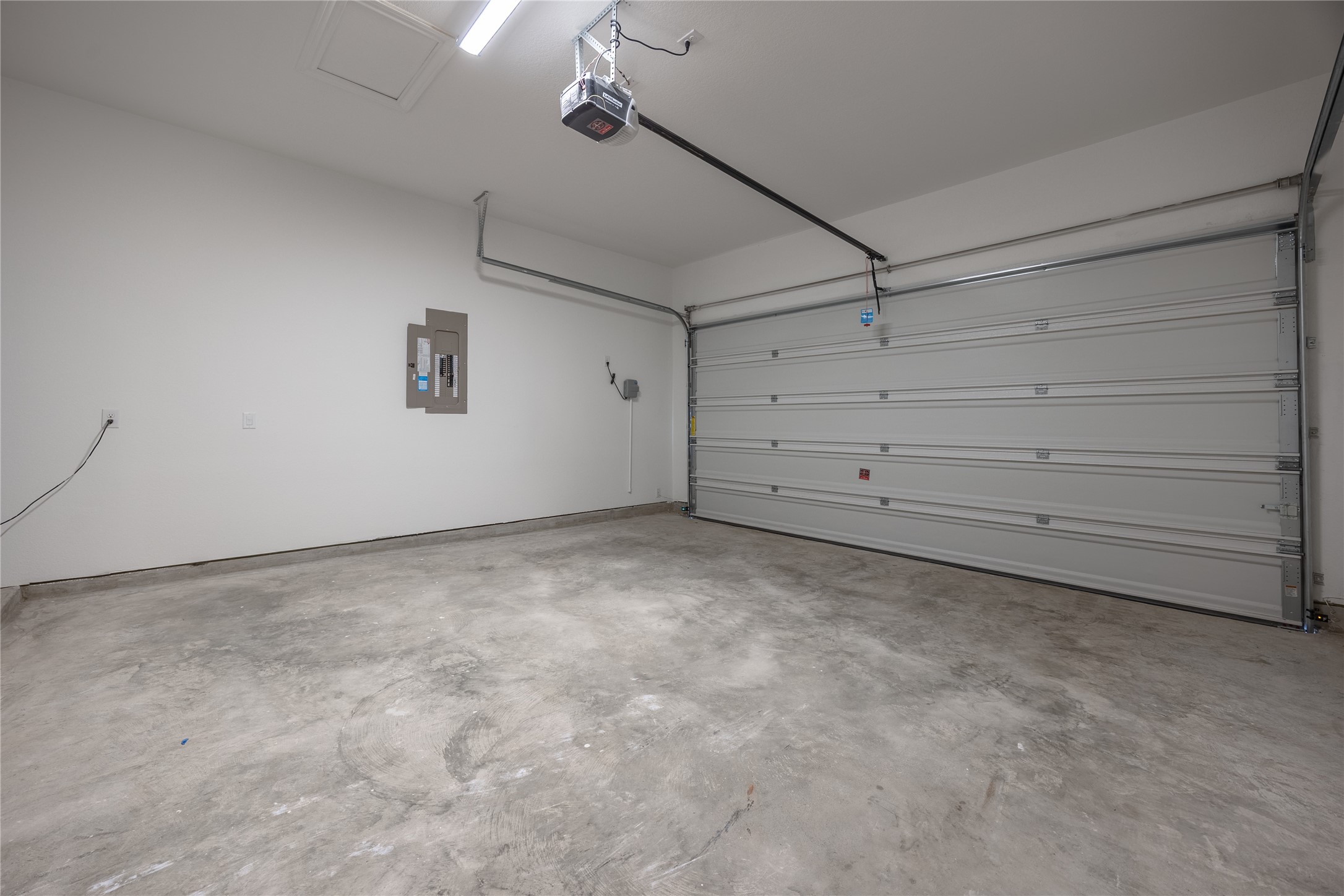 825 Laguna Green Lane Property Photo 25