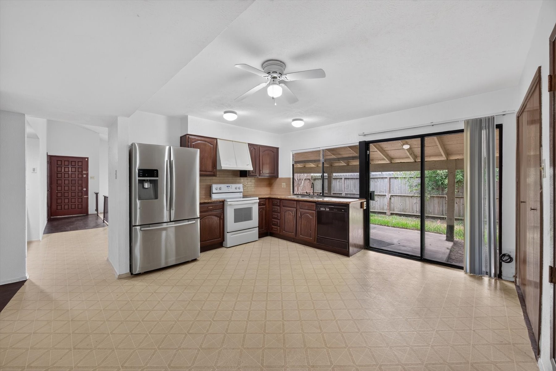 5311 Cairnleigh Drive Property Photo 9