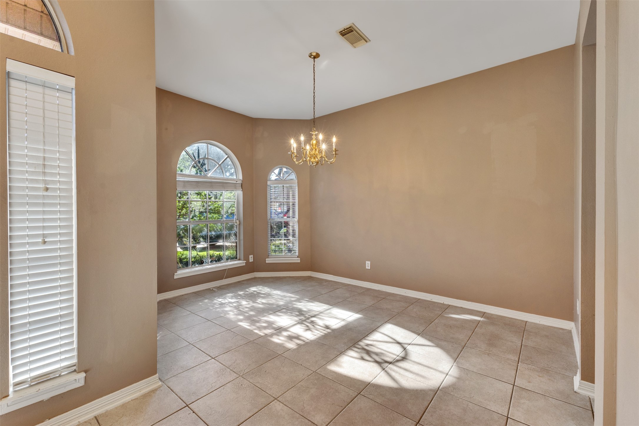 9602 Dawn Harvest Ct Court Property Photo 4