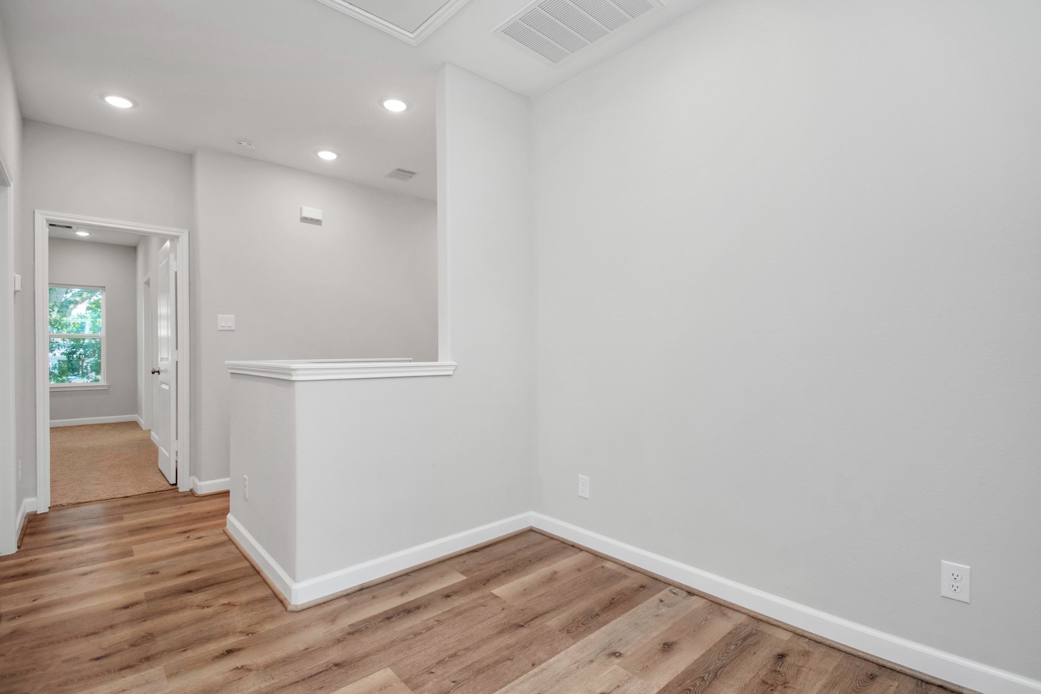 2355 Hoskins Drive Property Photo 19