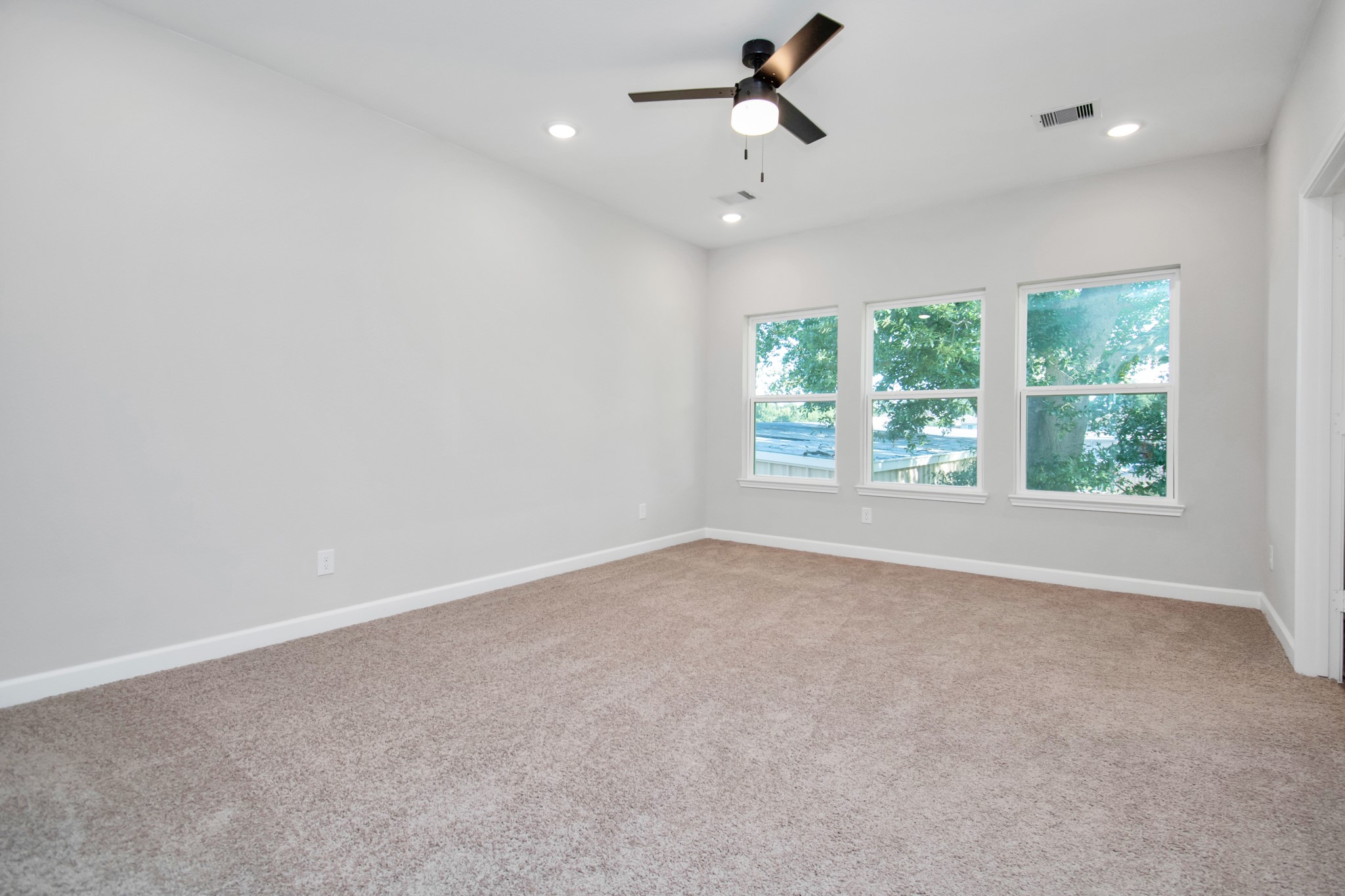 2355 Hoskins Drive Property Photo 20