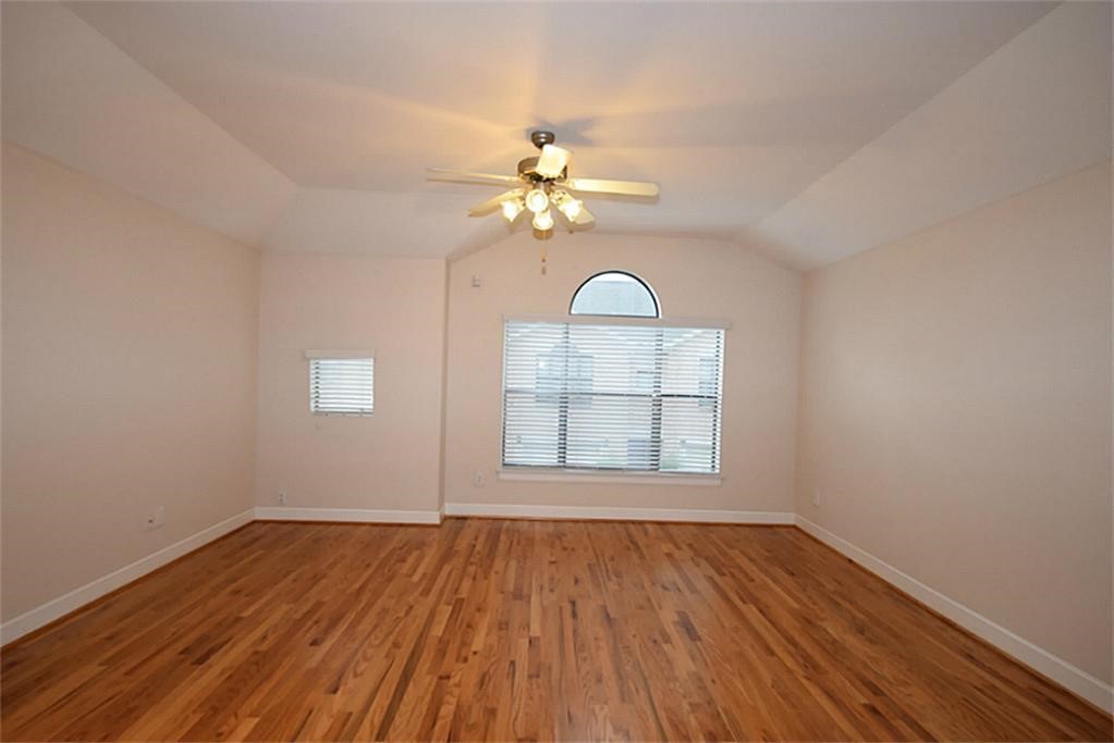 5941 South Loop E 604 Property Photo 8
