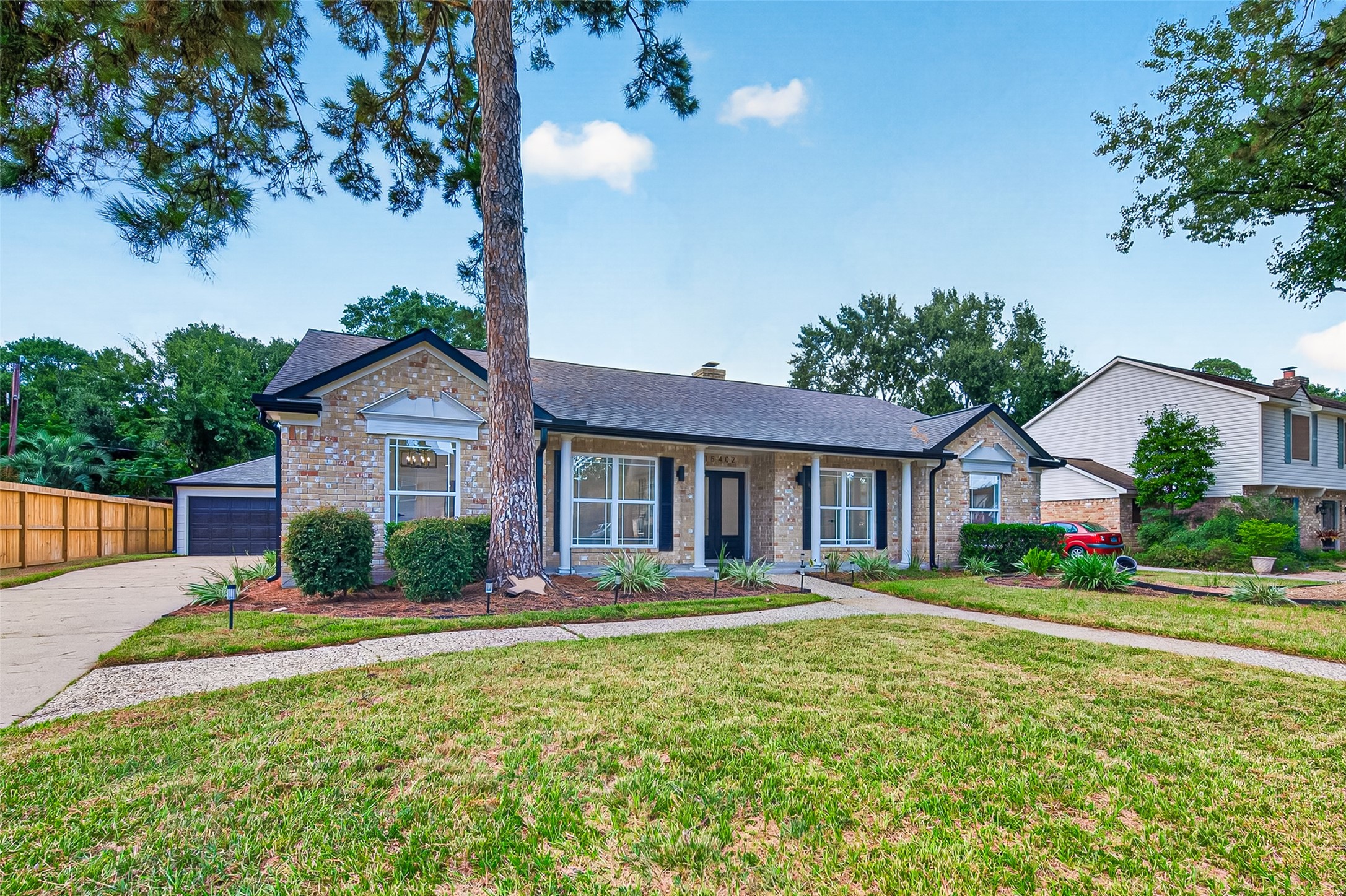 15402 Ripplestream Street Property Photo 3