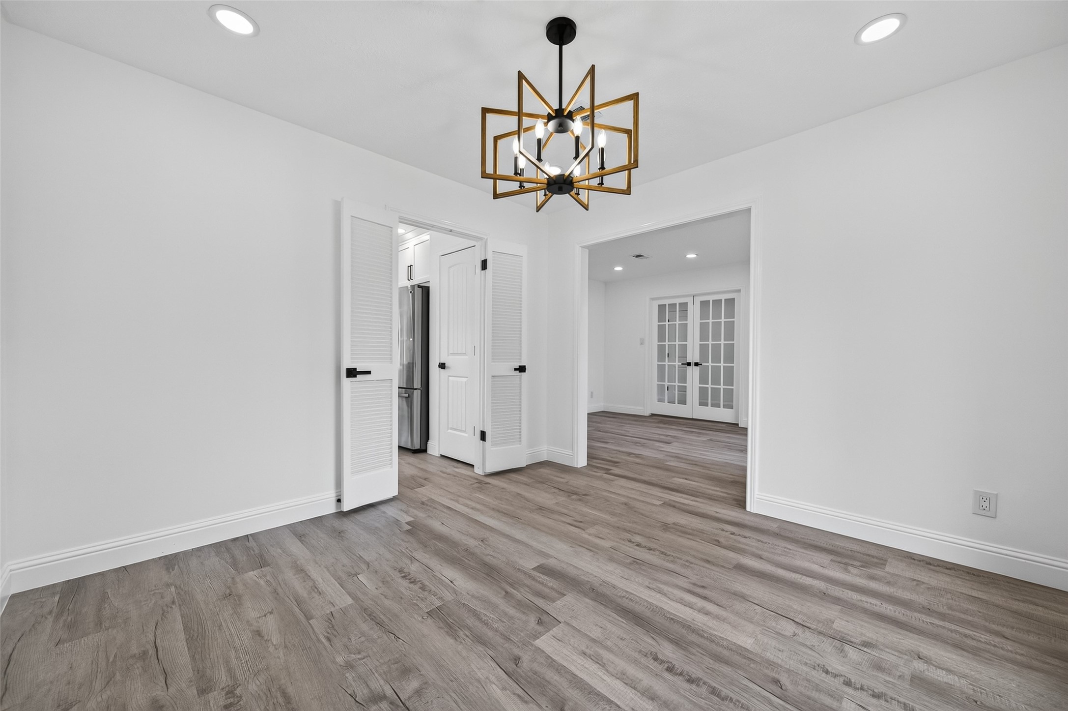 15402 Ripplestream Street Property Photo 10