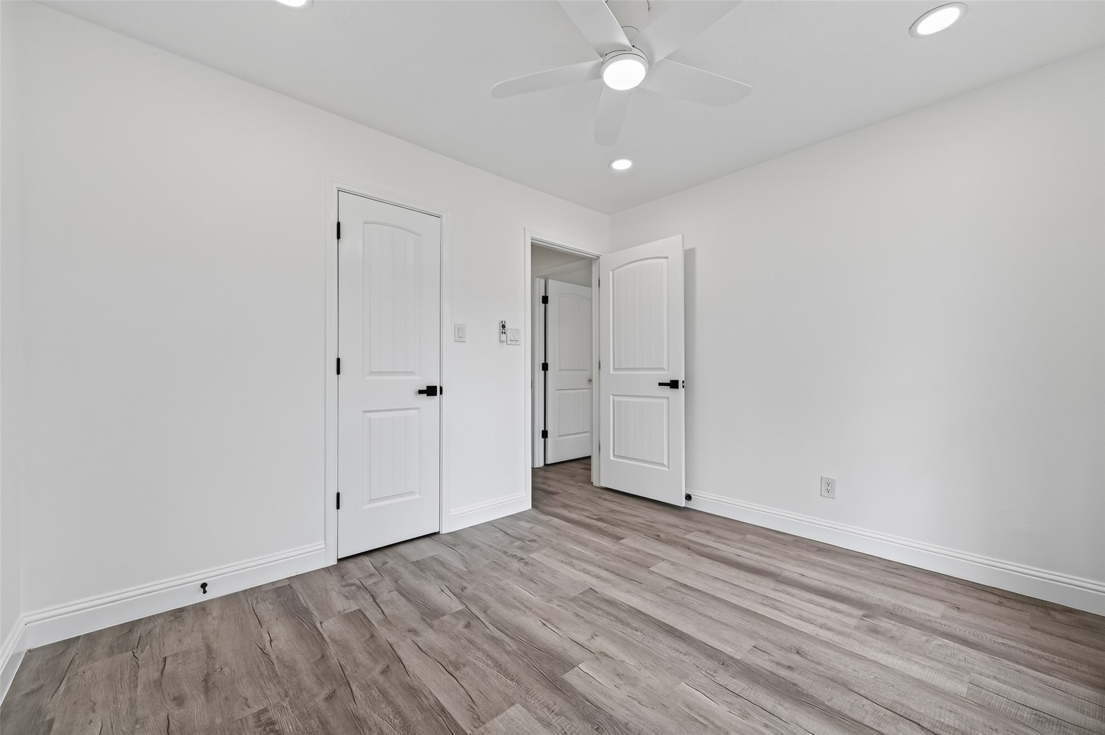 15402 Ripplestream Street Property Photo 27