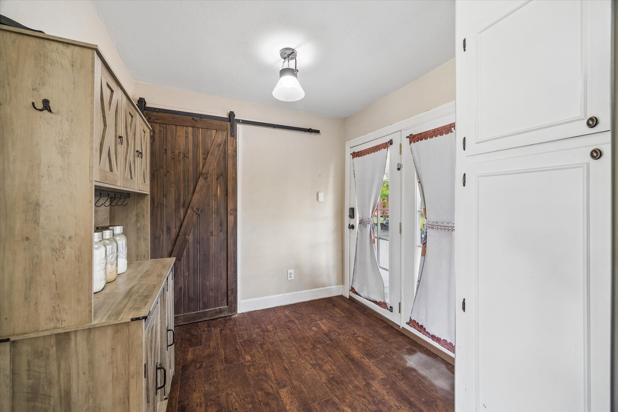 2703 Newman Property Photo 9