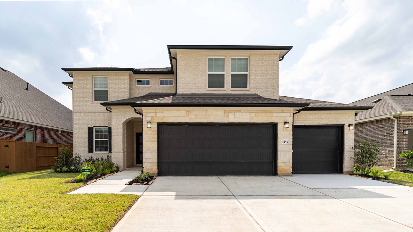 2453 Seaglass Terrace Drive Property Photo 1